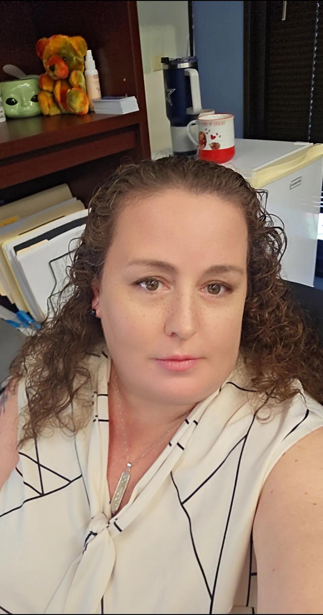 @📖Corinne Oates author📖