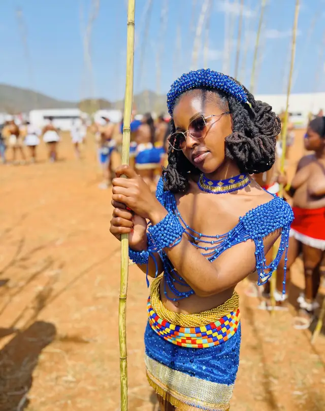 @Zeze🇿🇦