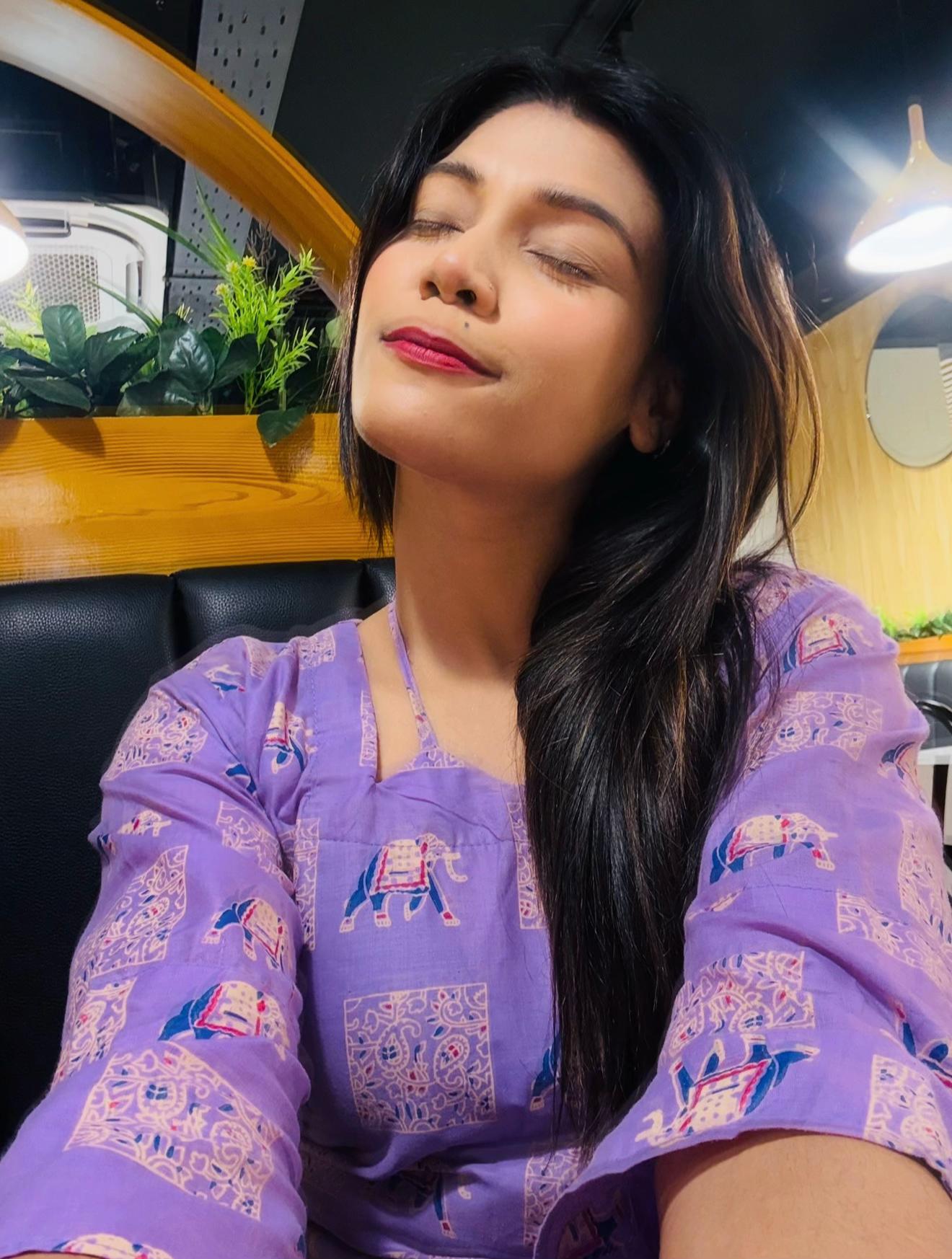 @👩🎓⚖️Arshi +(আরু)⚖️🎓