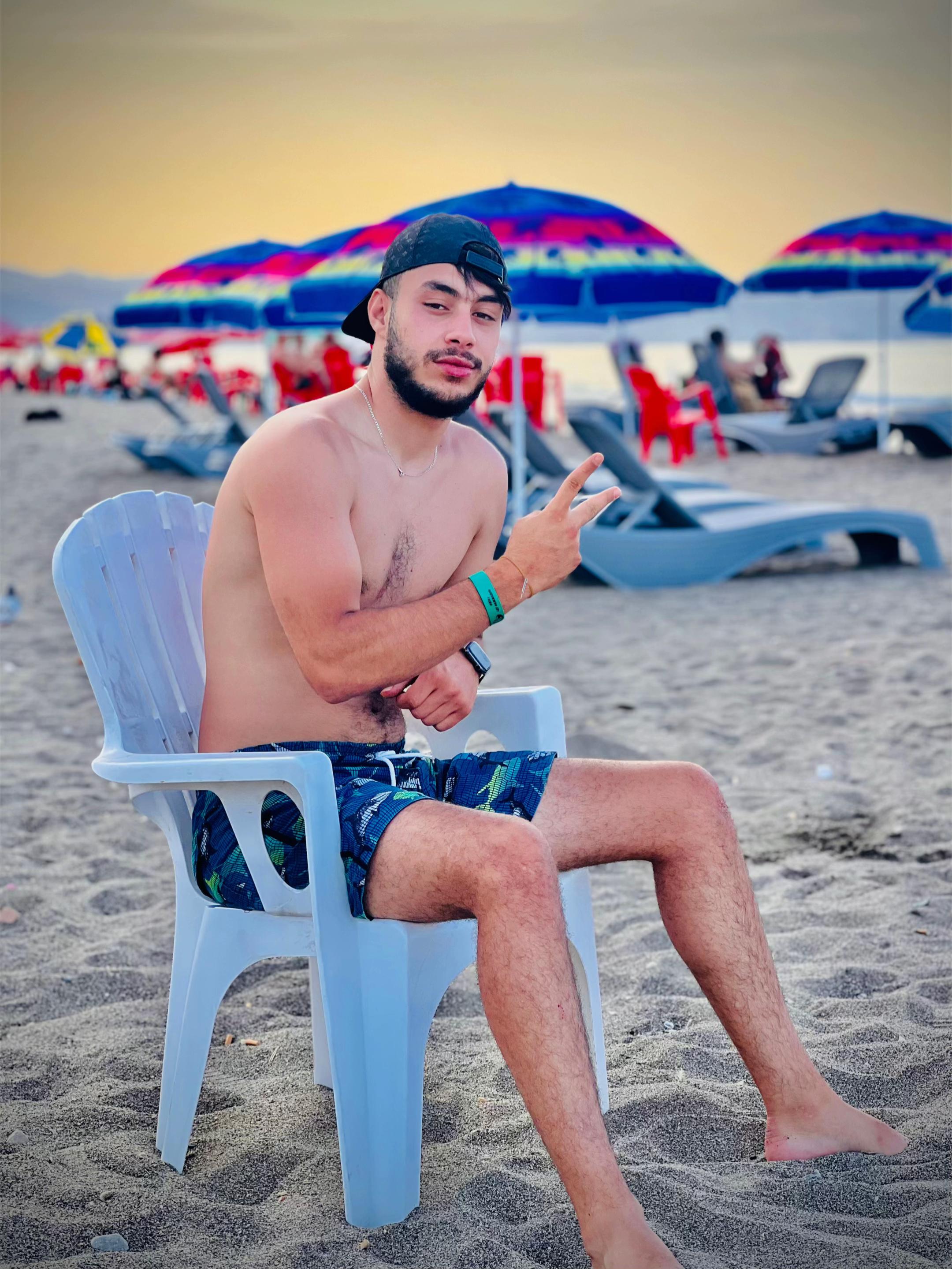 @younes.phone_19