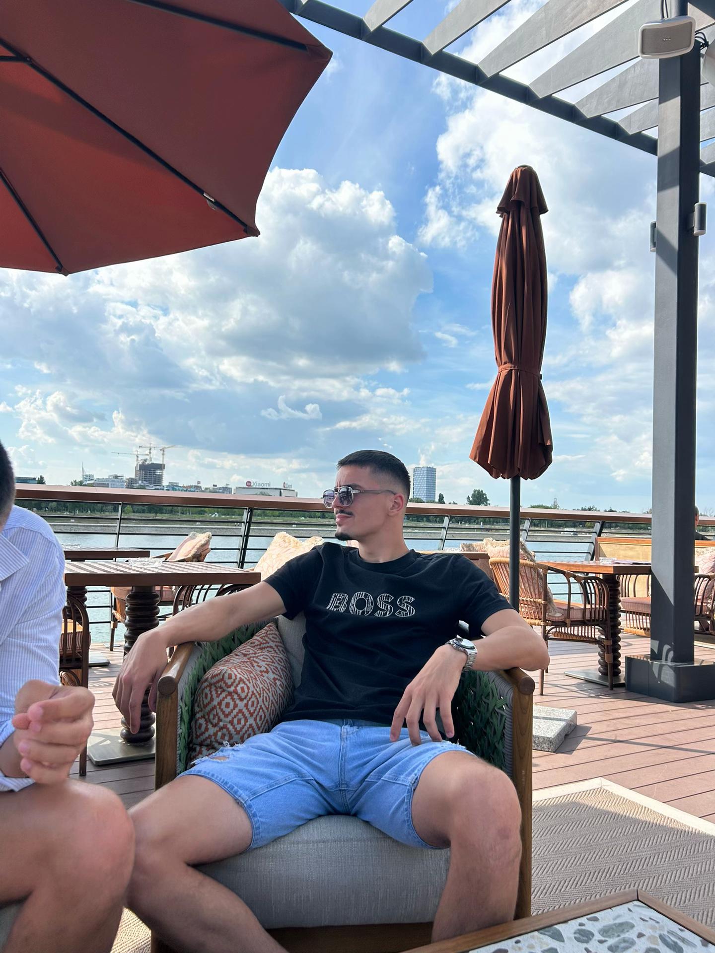 @Tarani&scaron;🎹🎸