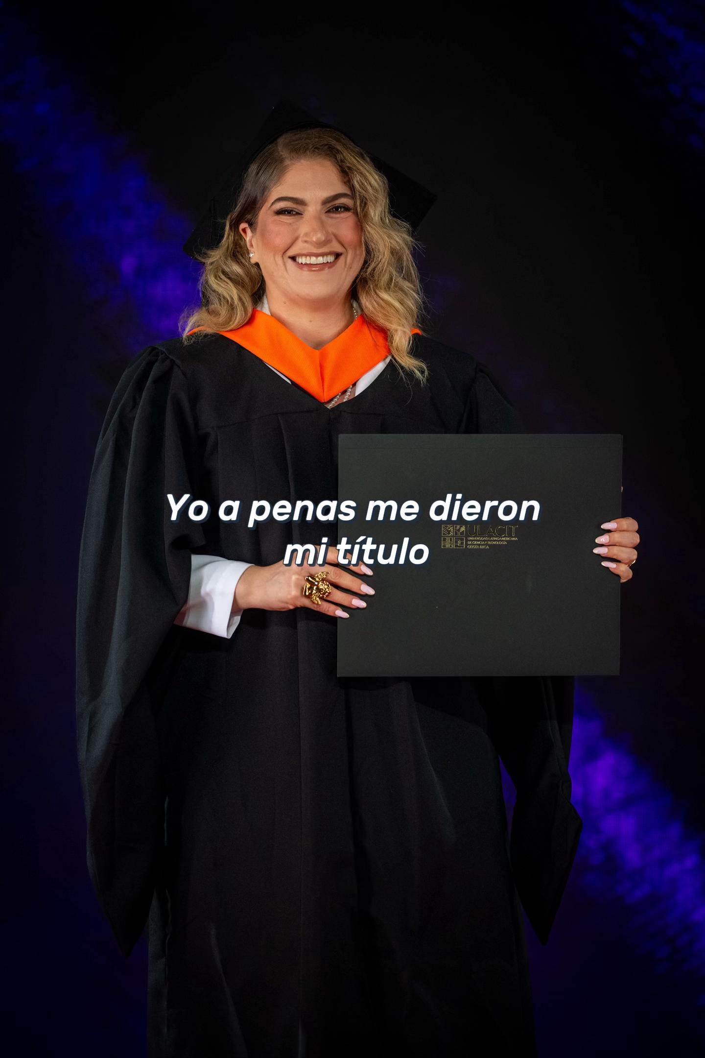@Ana María