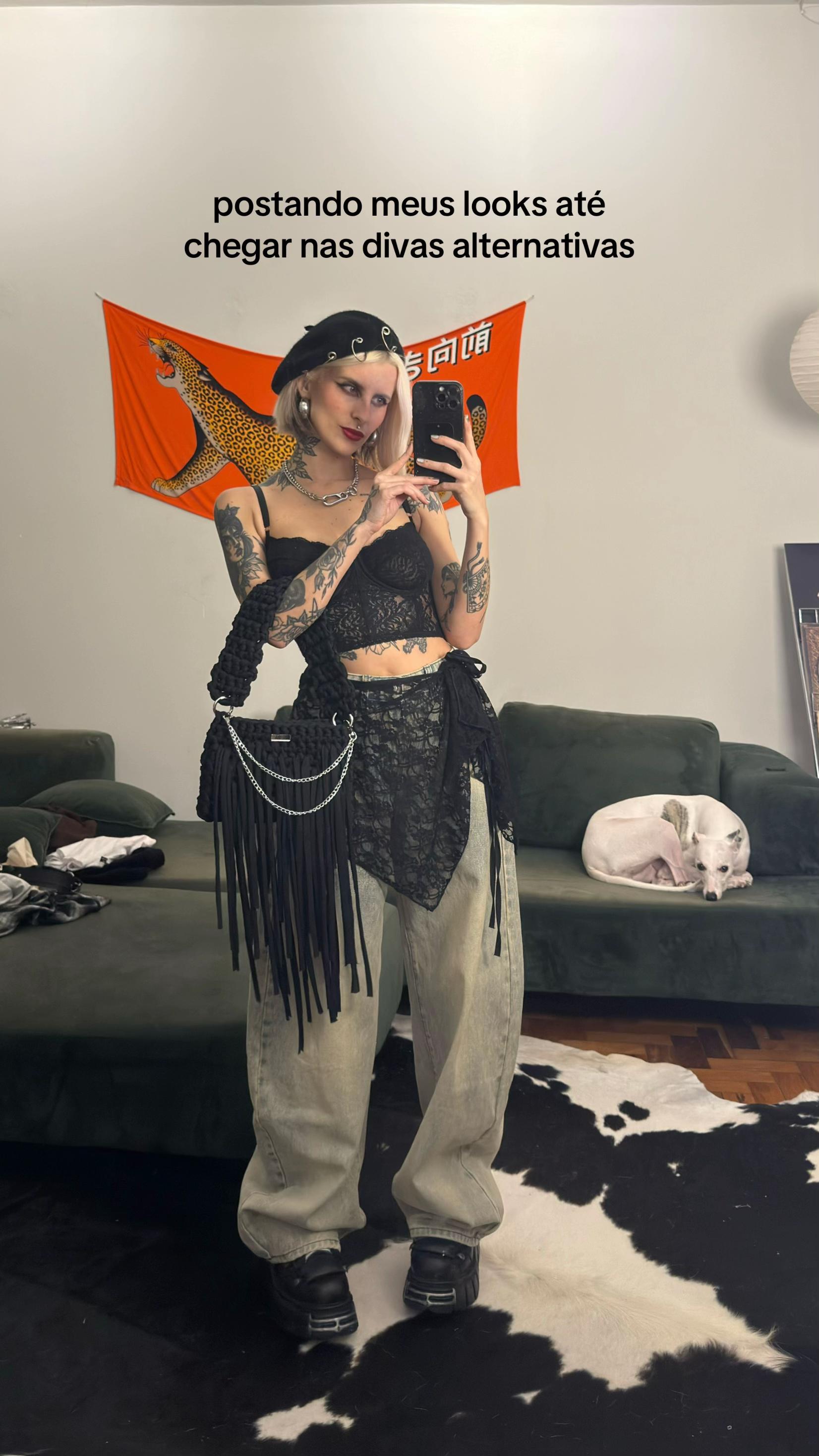 @letícia kohanoski 🥀⛓️🖤