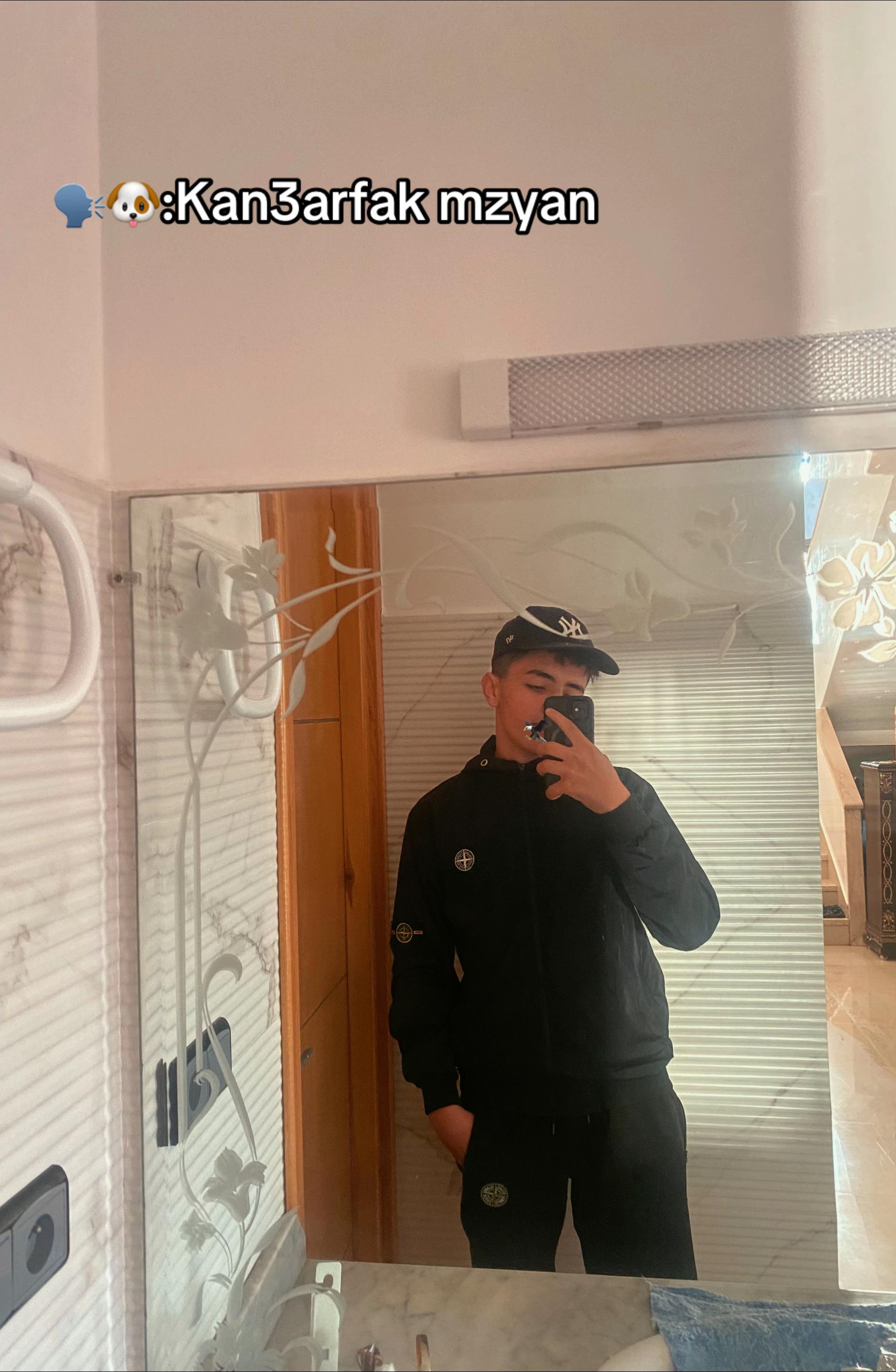 @🦅