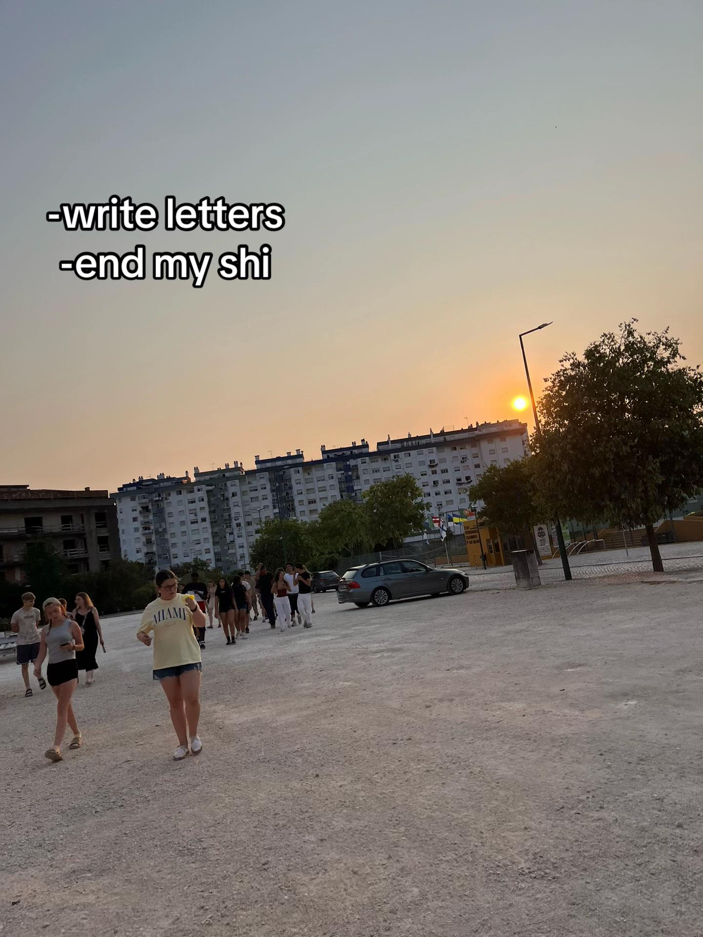 @«𝓜𝓸𝓸𝓸𝓷𝓷𝓷»