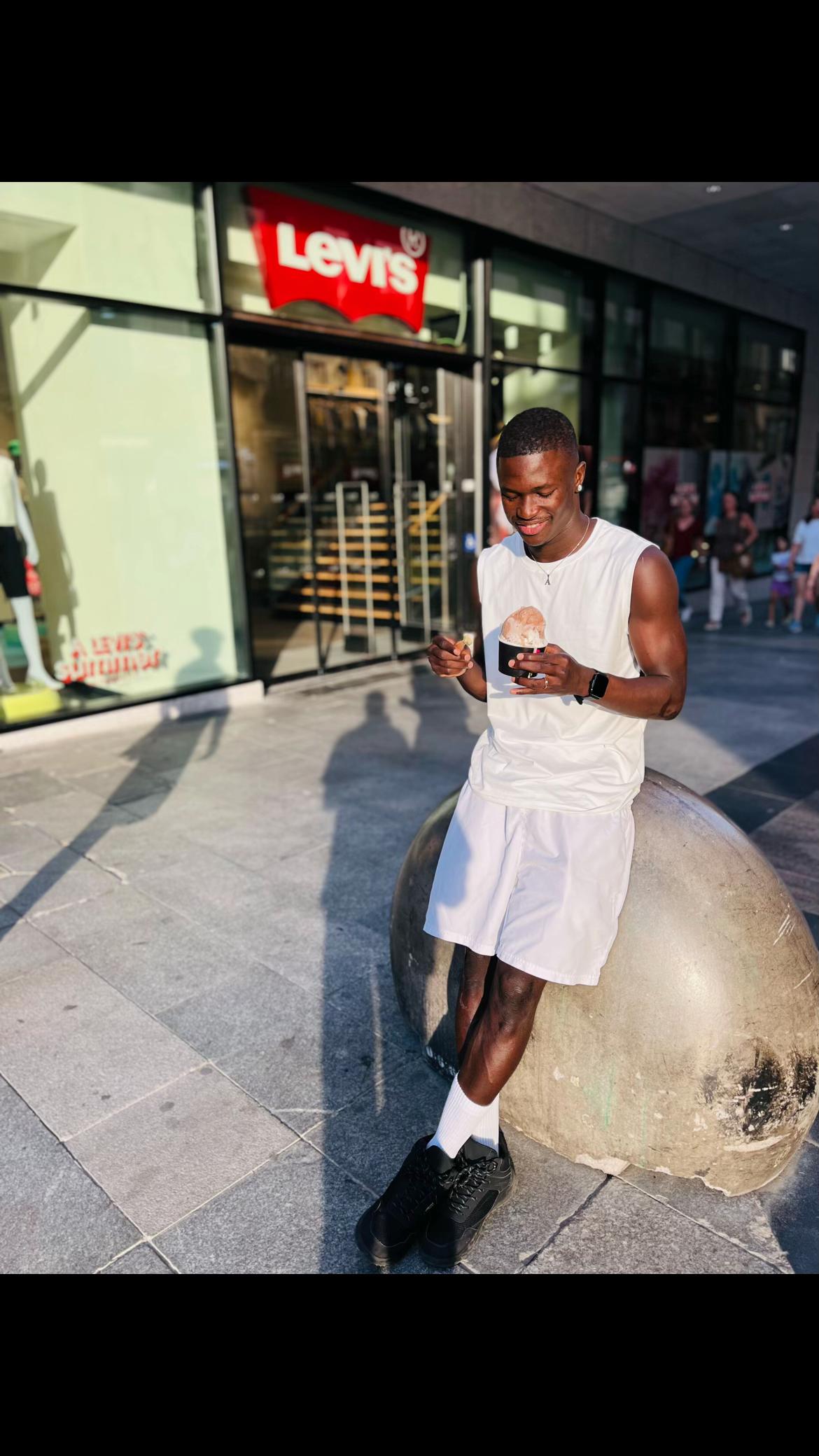 @𝐁𝐚k𝐮 Civilian🙈