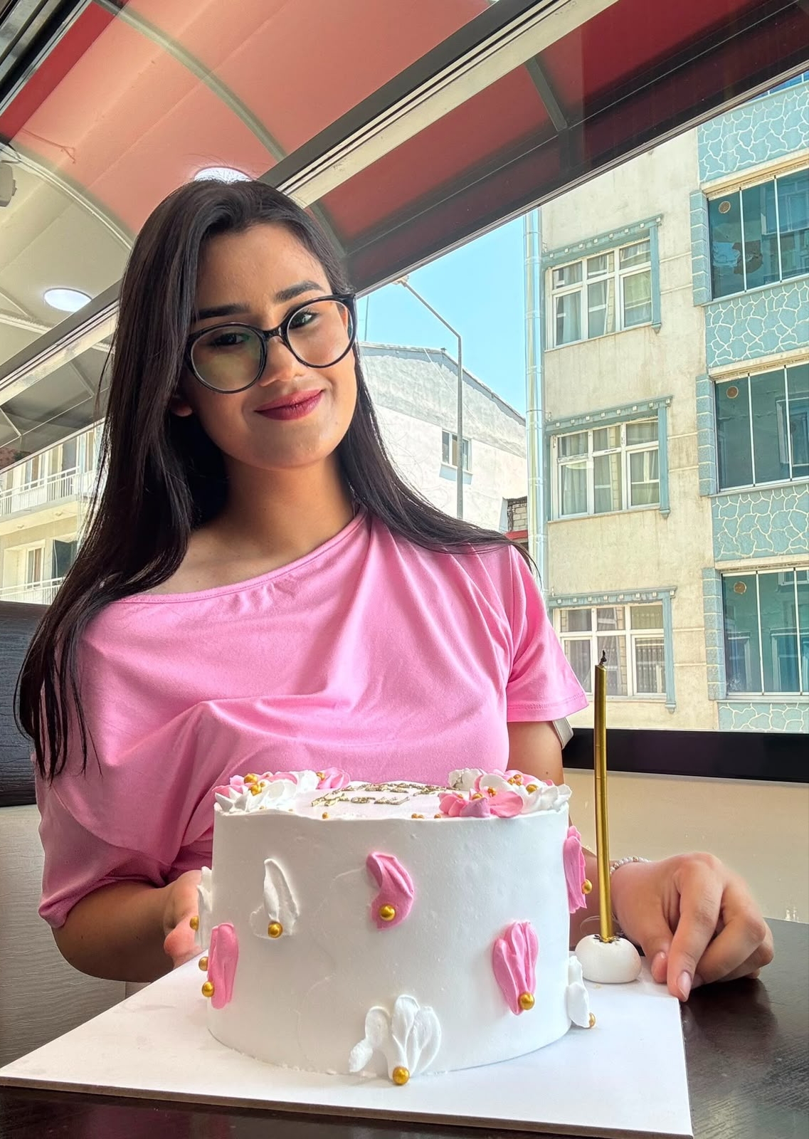 @Azra G&uuml;neş