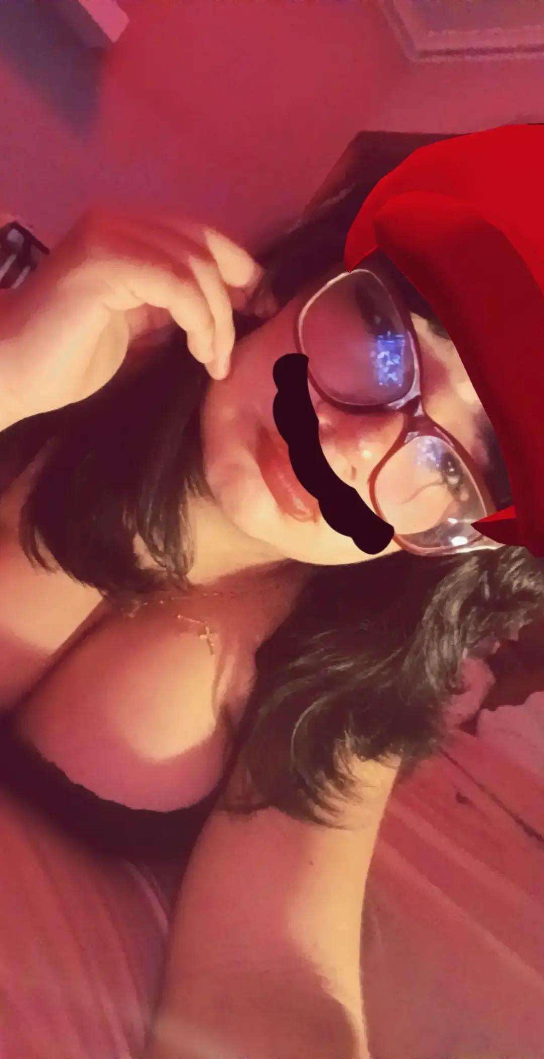 @leonela<3