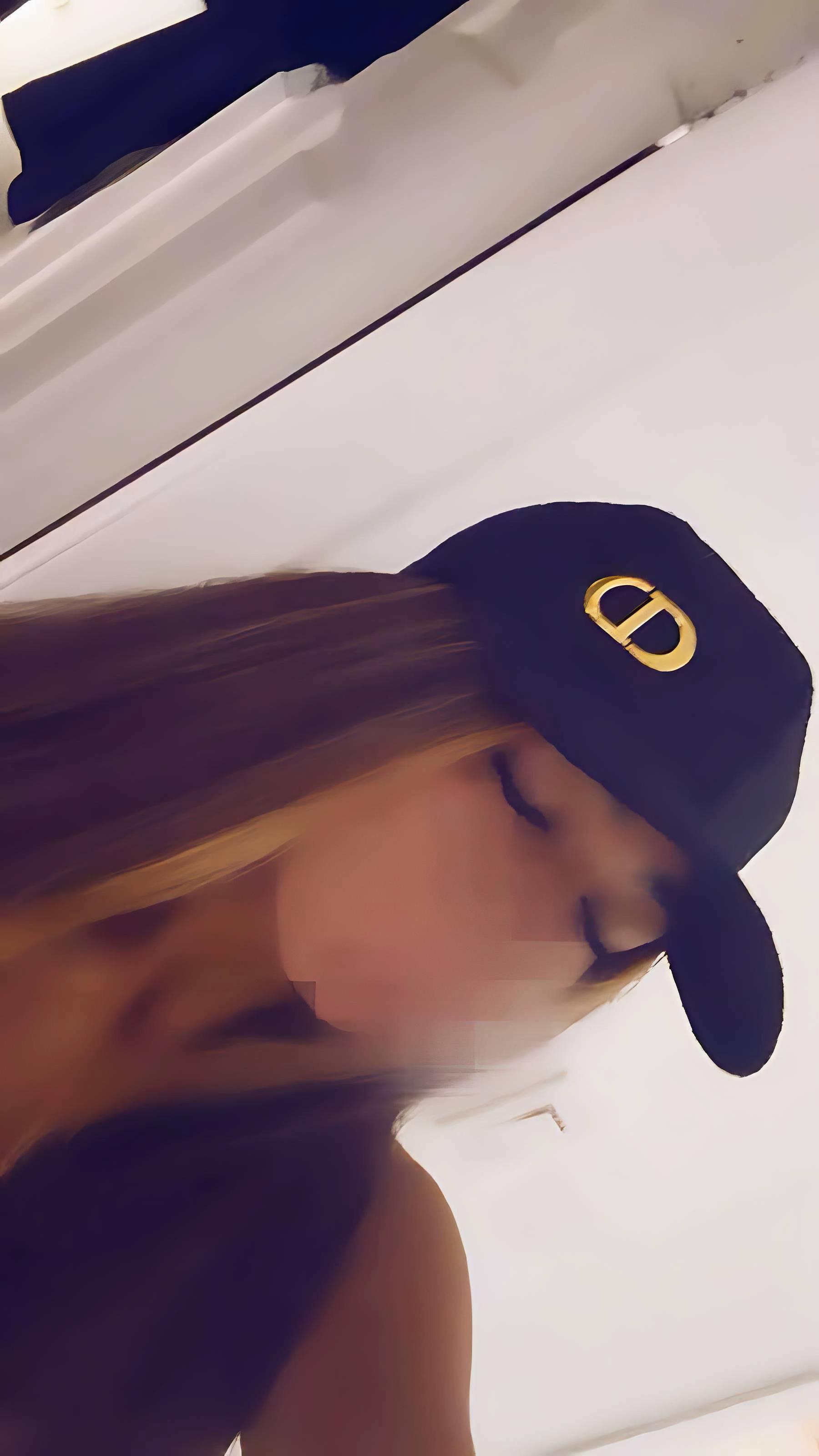 @𝐳𝐢𝐭𝐨𝐮𝐧𝐚