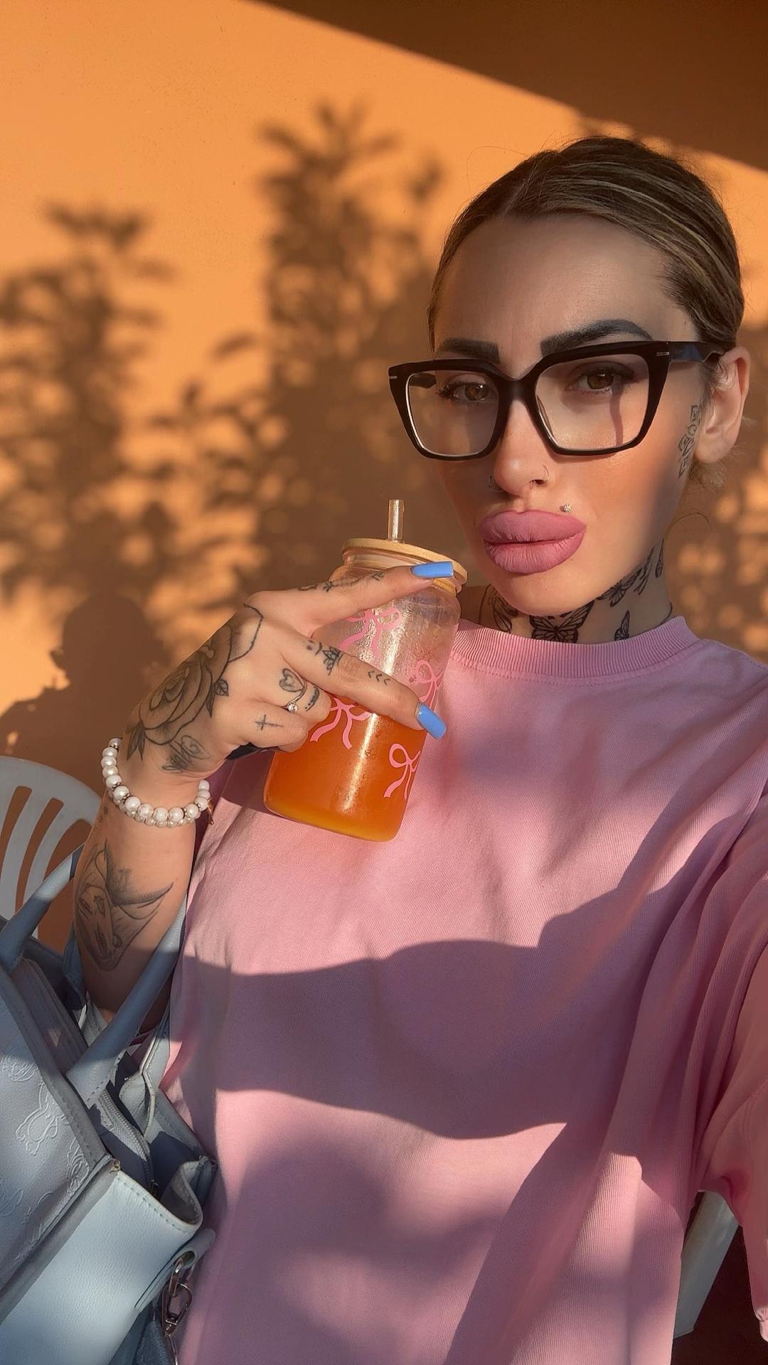 @ERIKA🖤