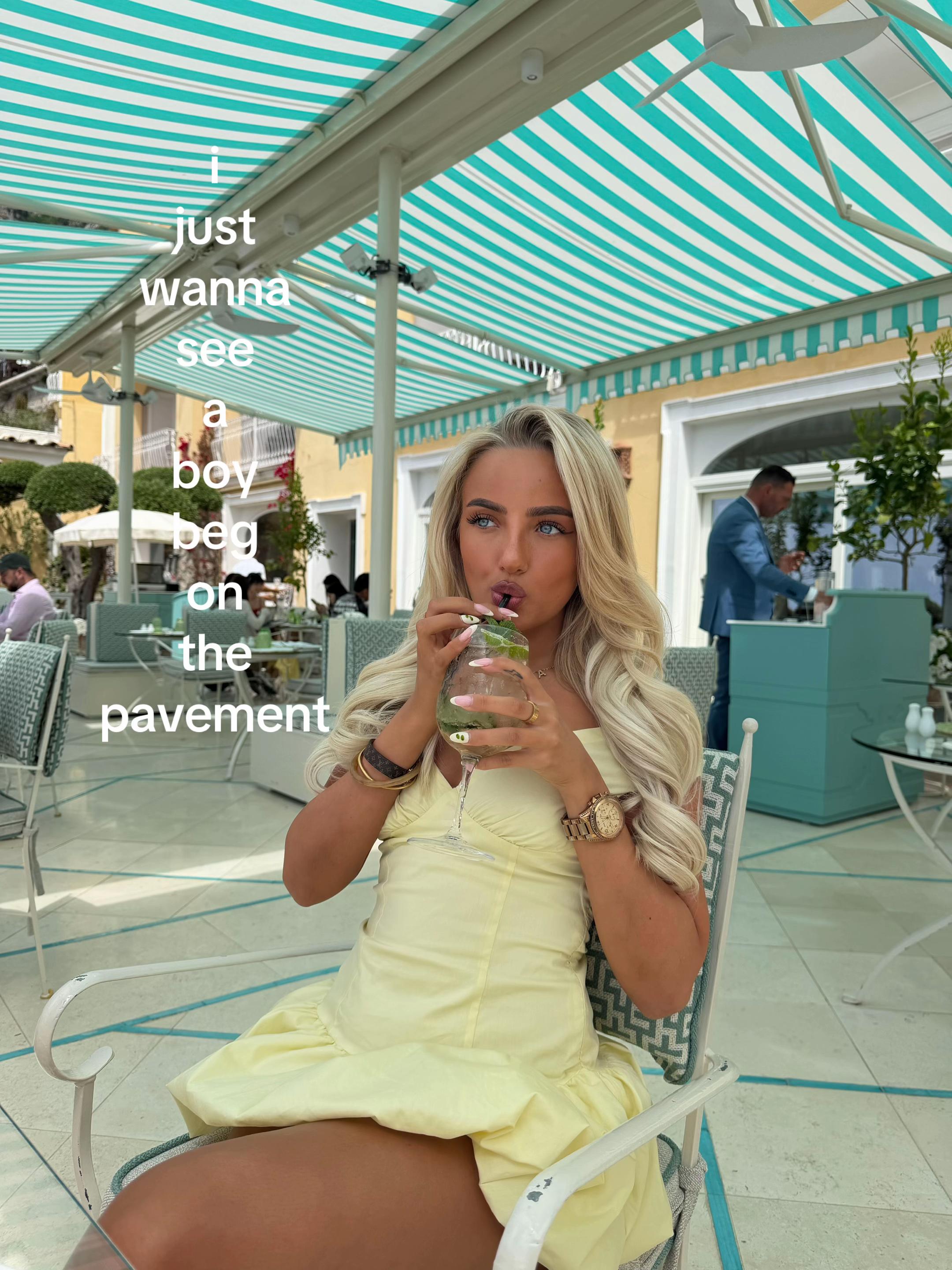 @ells🦋🦋🦋