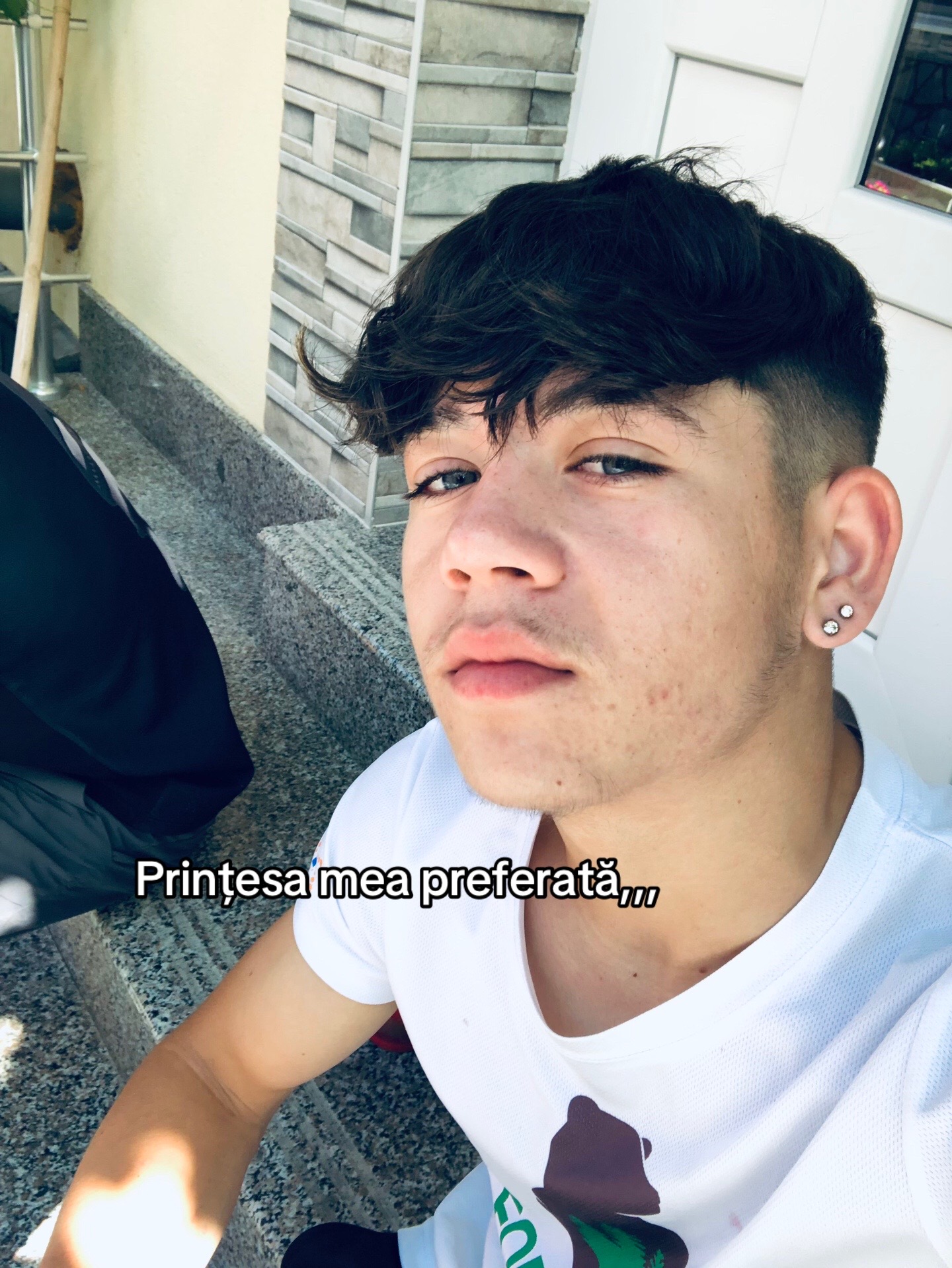 @🦅