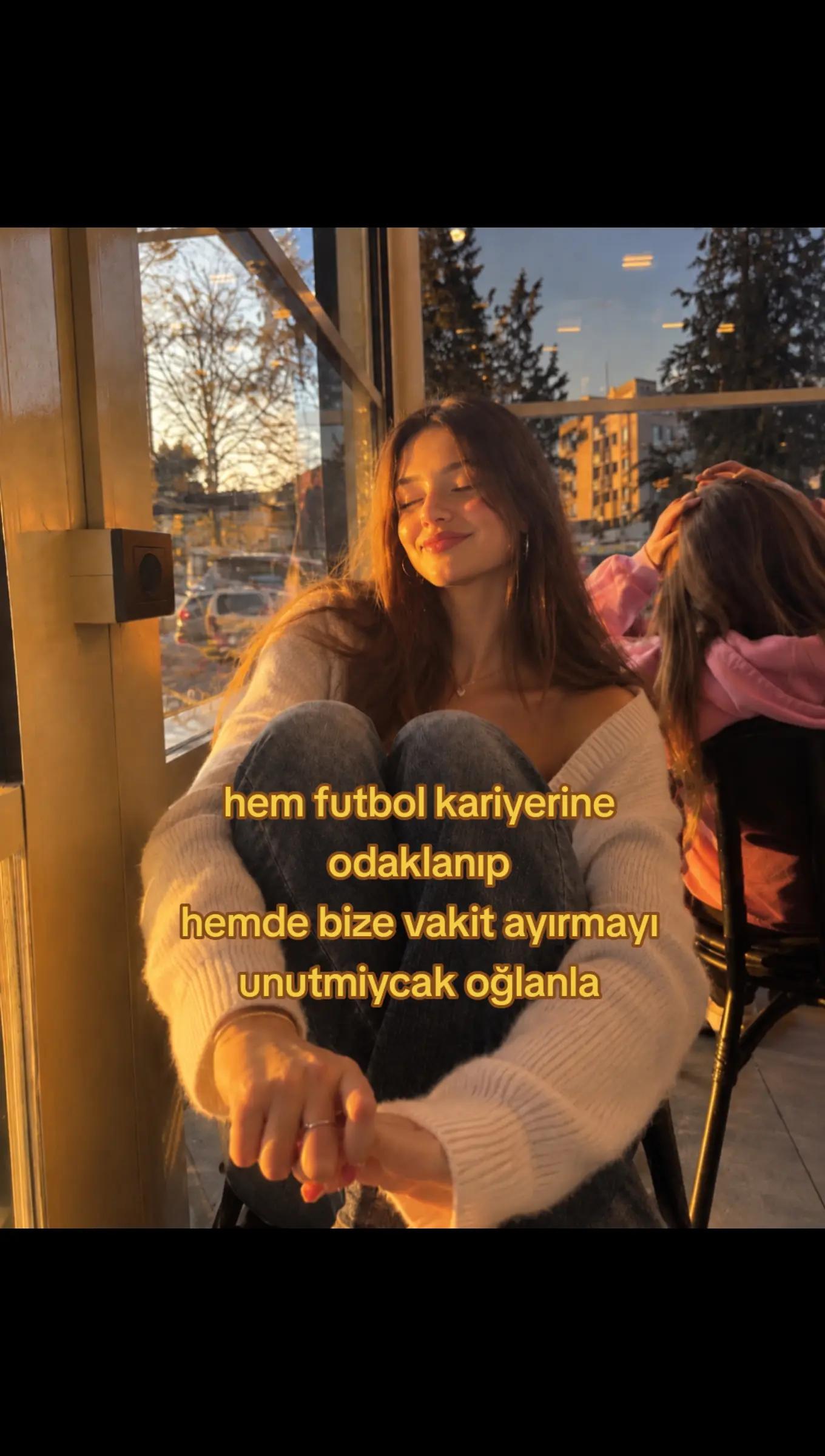 @33nniisssaa