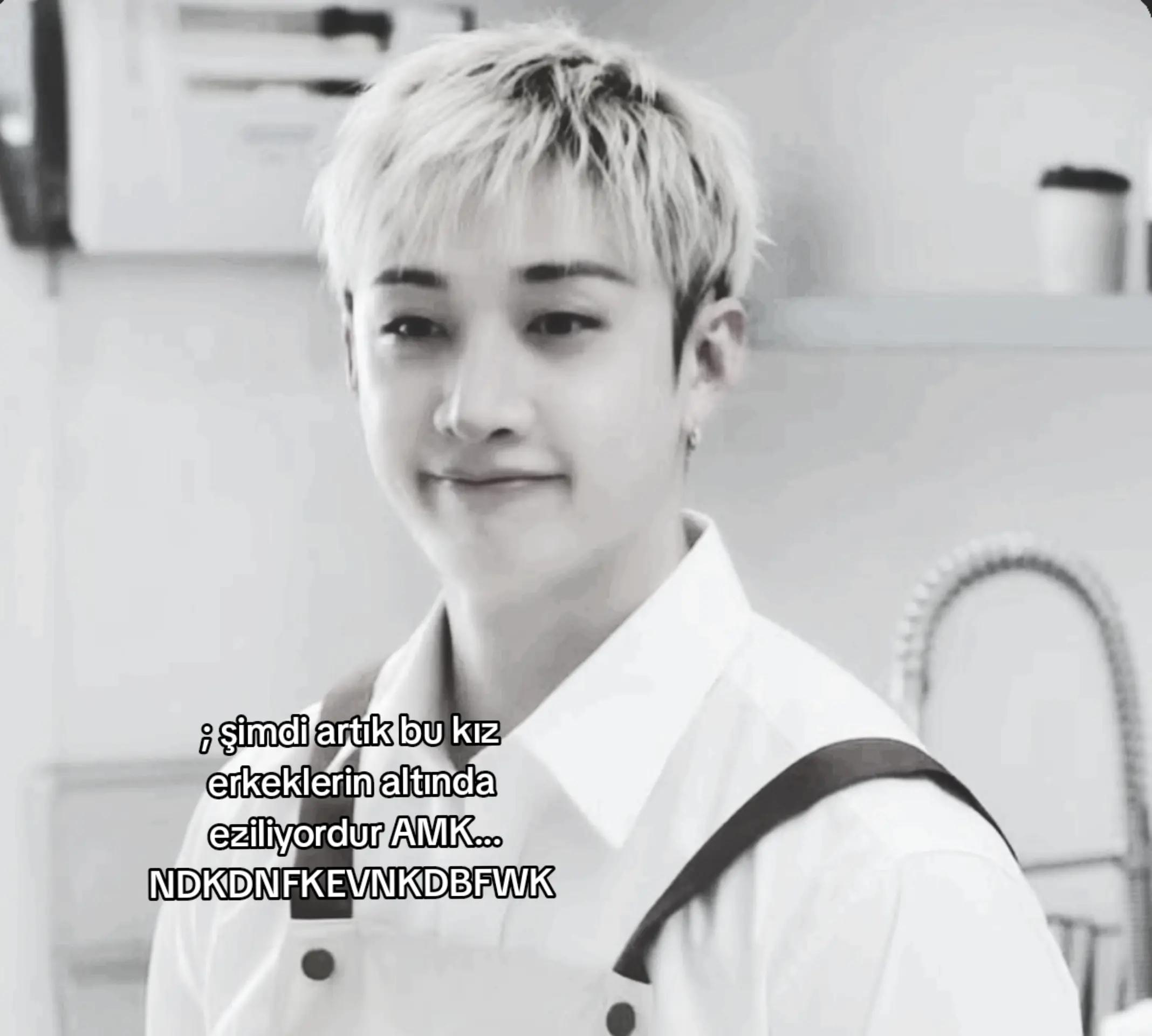 @⋆˚𝜗✨°bangchanlixx°✨ 𝜚˚⋆
