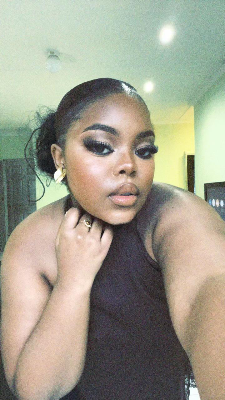 @Candy Majola ᥫ᭡