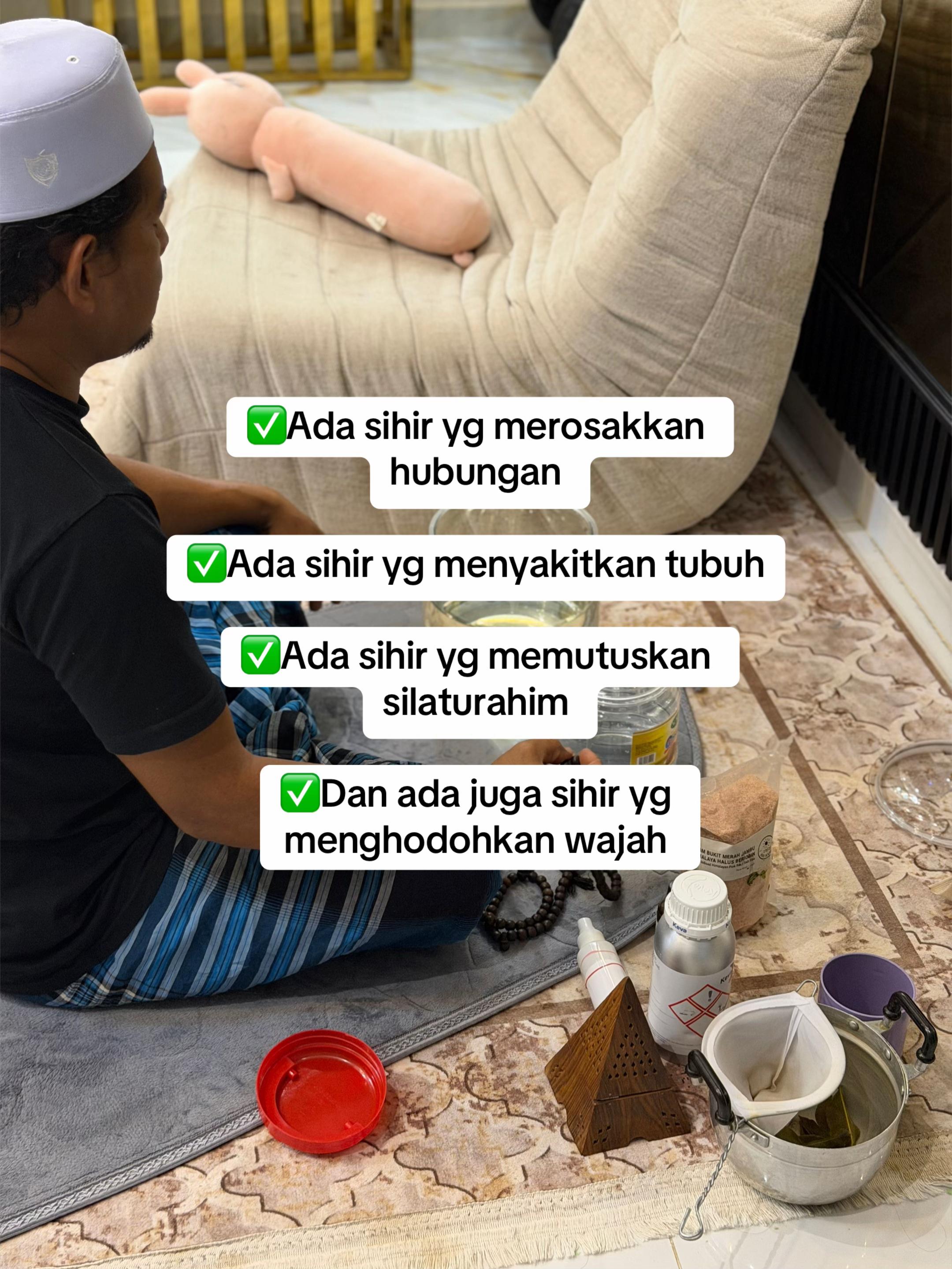 @A M N I Q L O