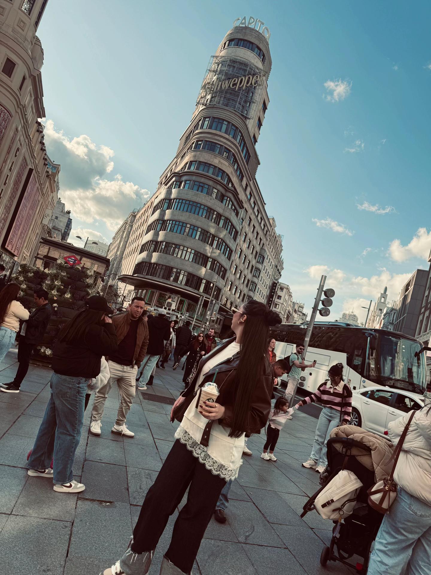 @Nayraaitana