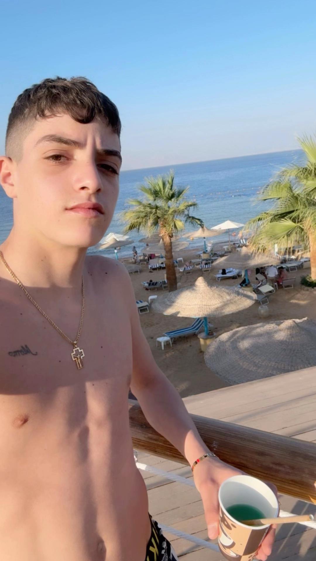 @carlosepe_17