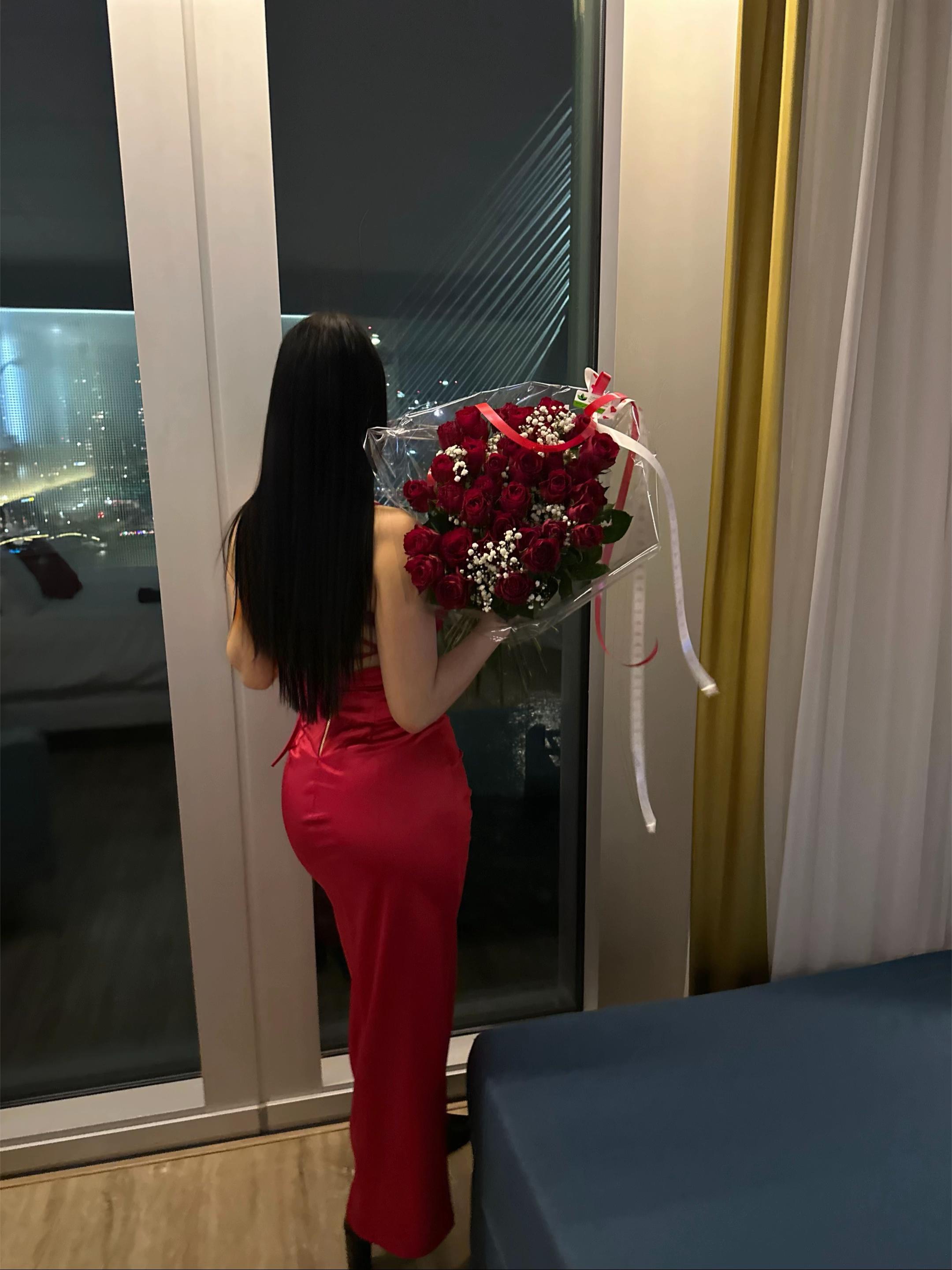 @𝑪𝒍𝒂𝒖𝒅𝒊𝒂-𝑲𝒂𝒎𝒆𝒍𝒊𝒂