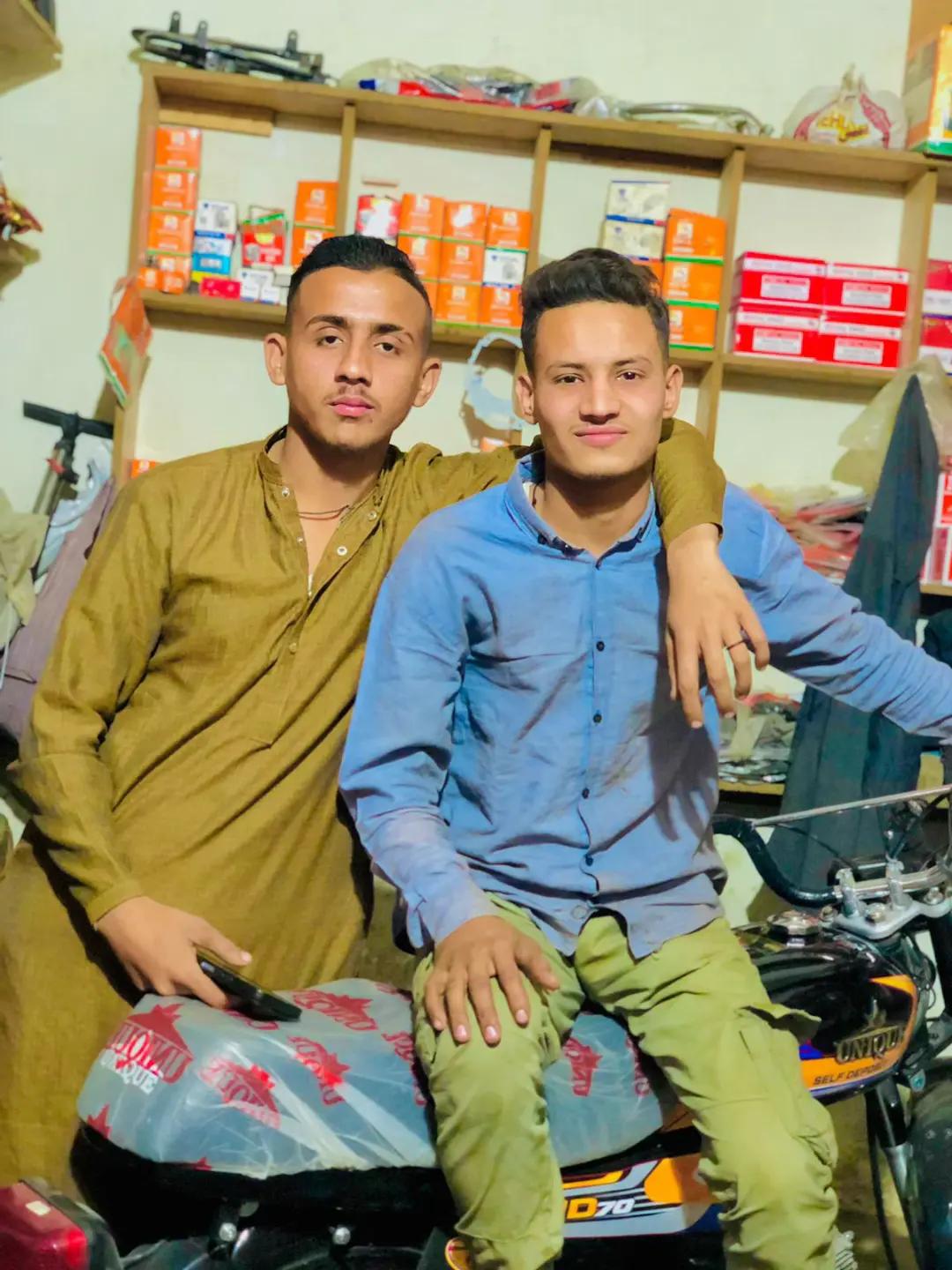 @Ubaid Khan001