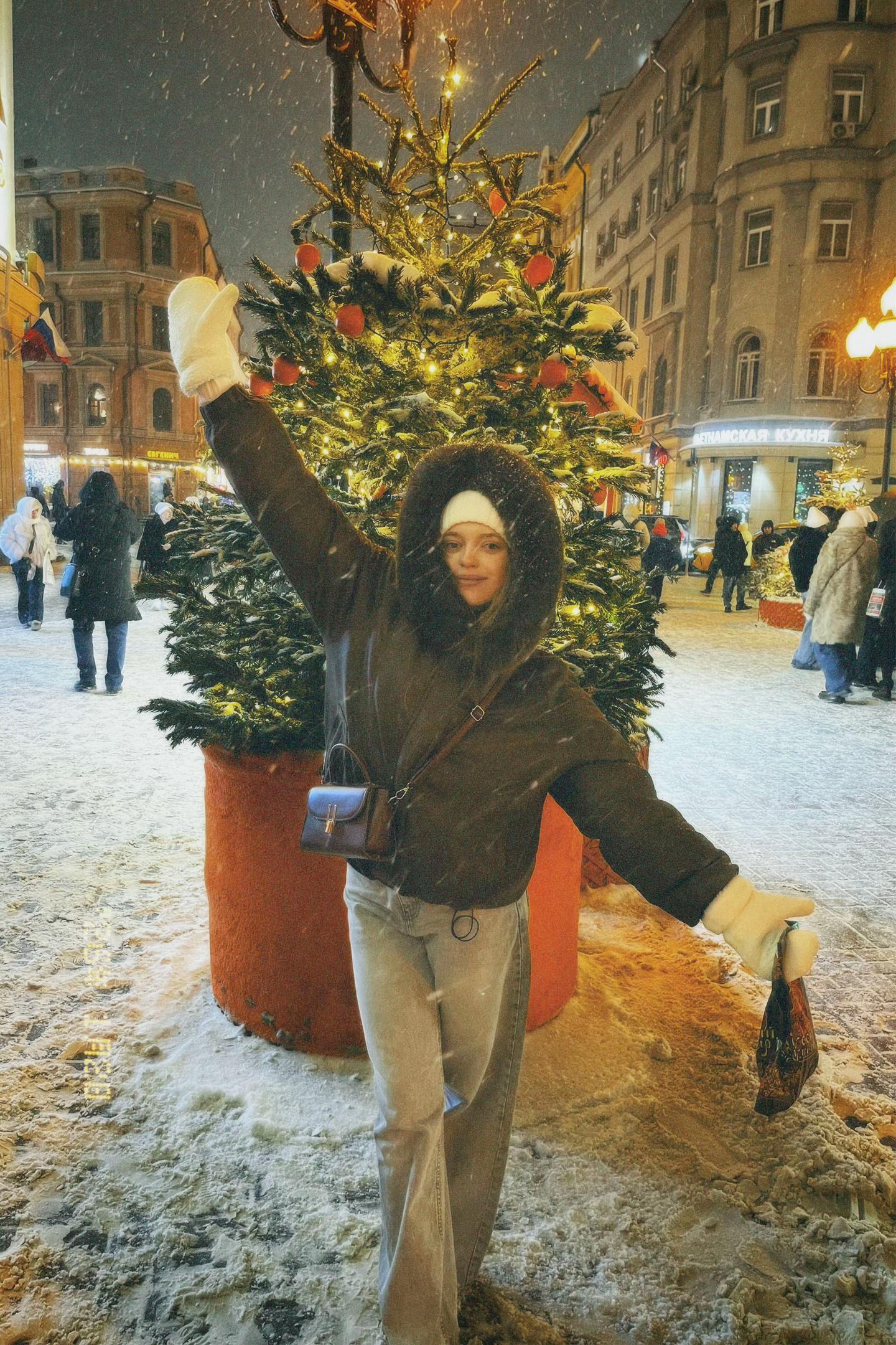 @настя
