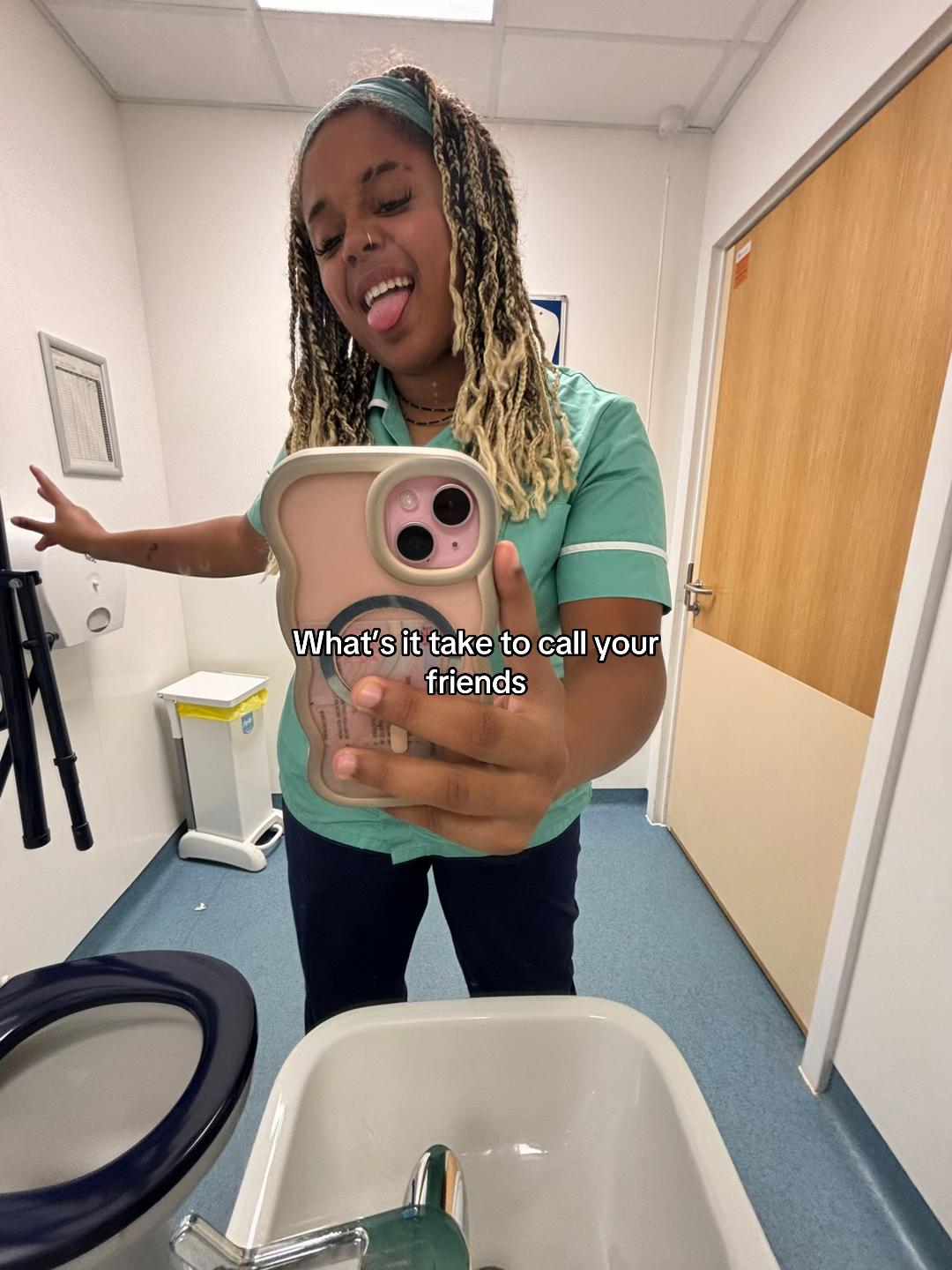 @Em 🟰🟰