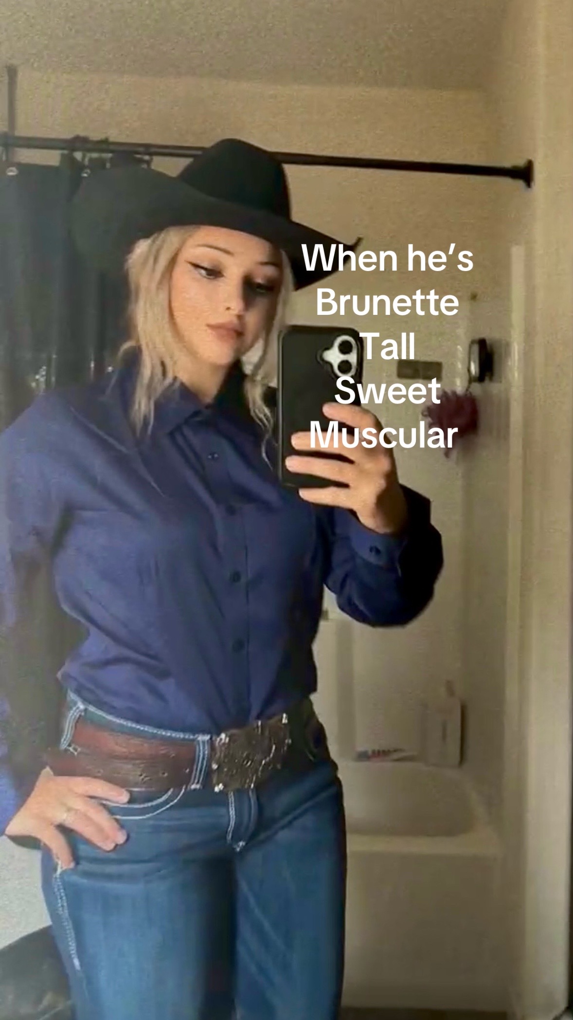 @makaylaCh_