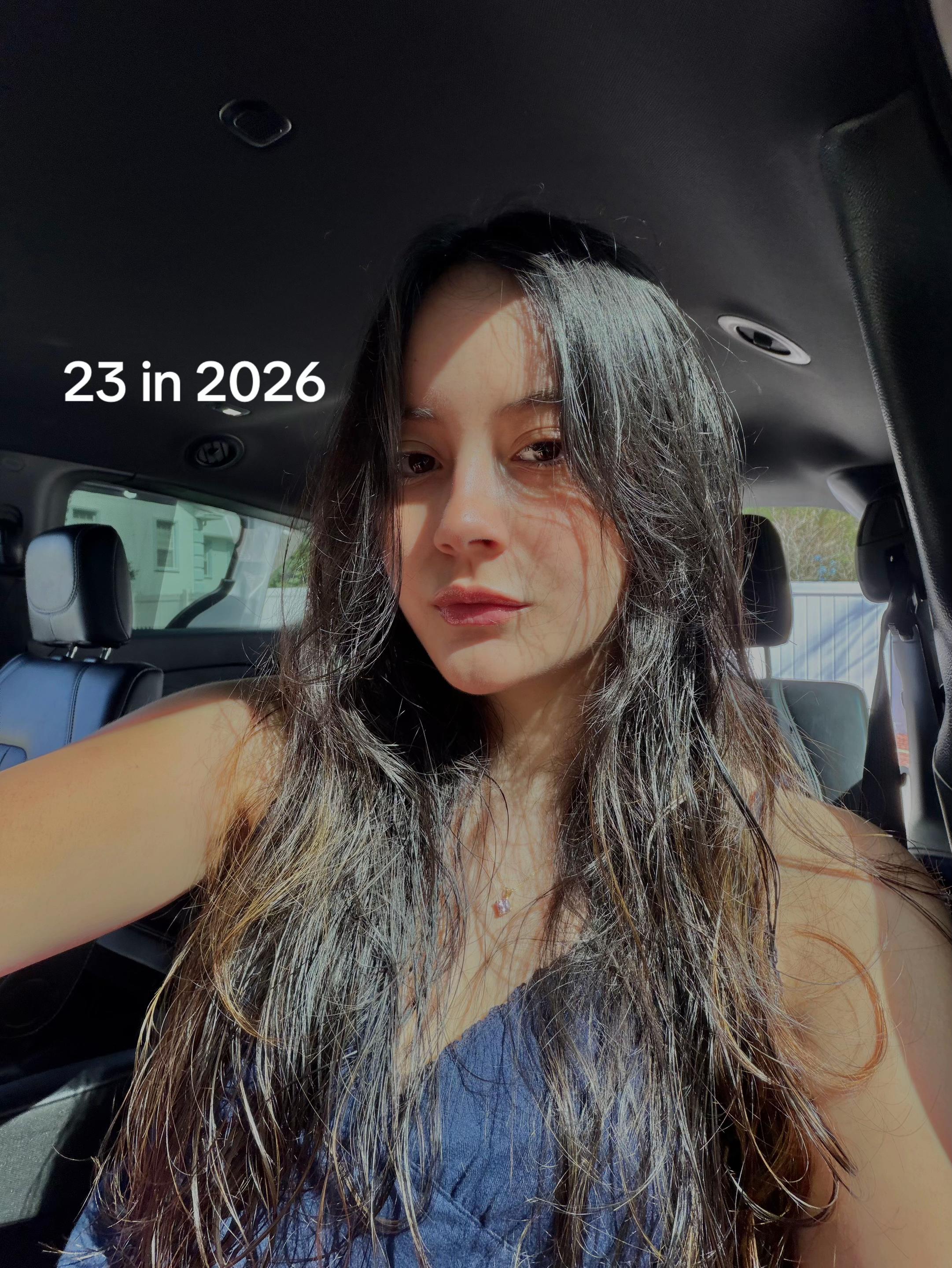 @dani💐🤍🍰