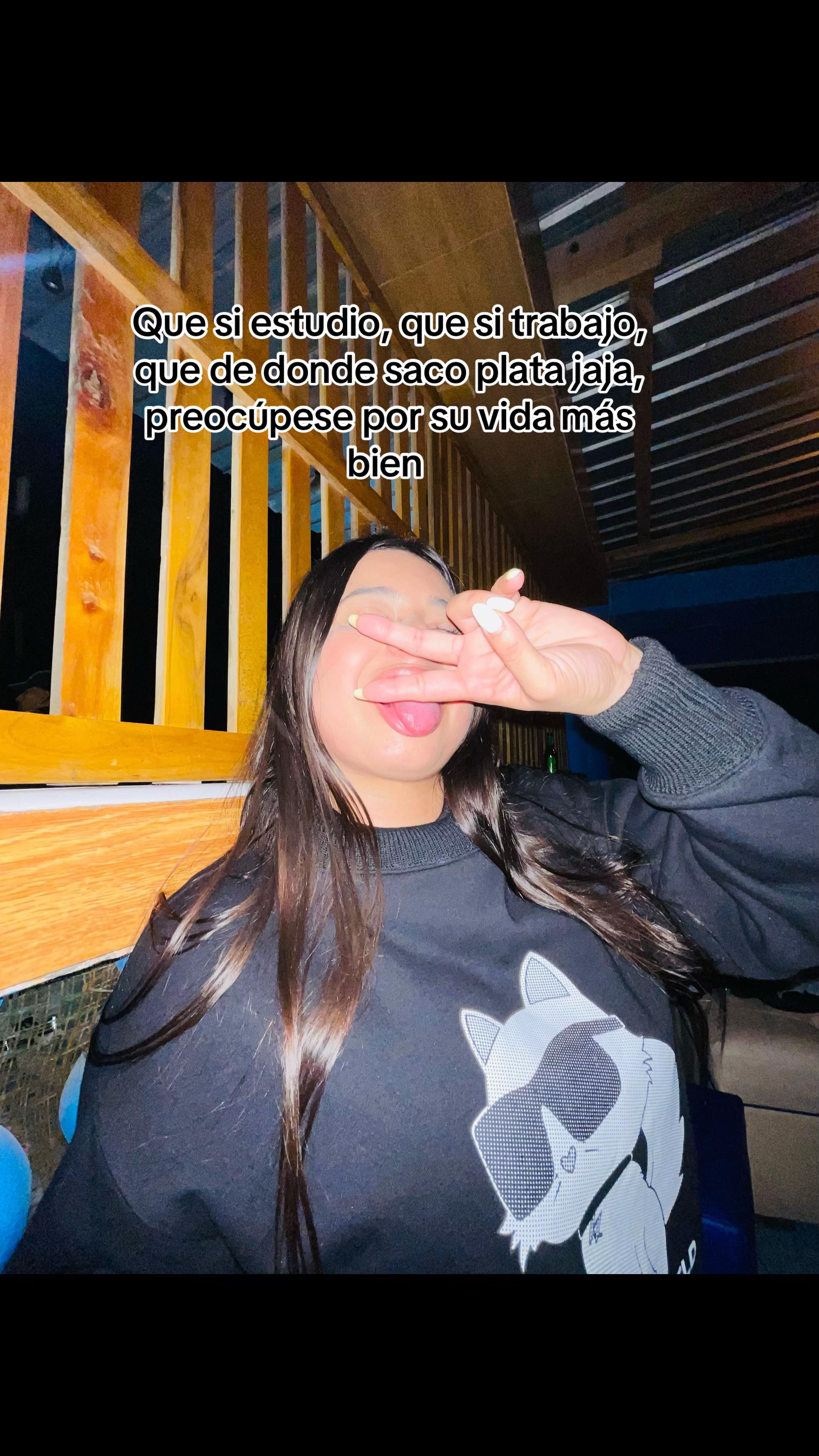 @Julissa Castro 🦍🖤🍀