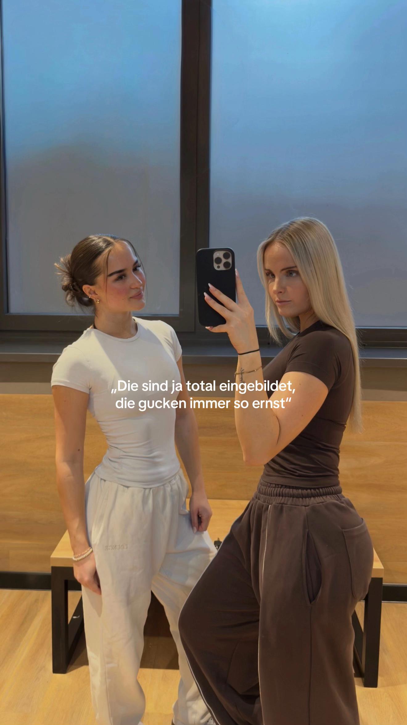 @๐๐๐๐