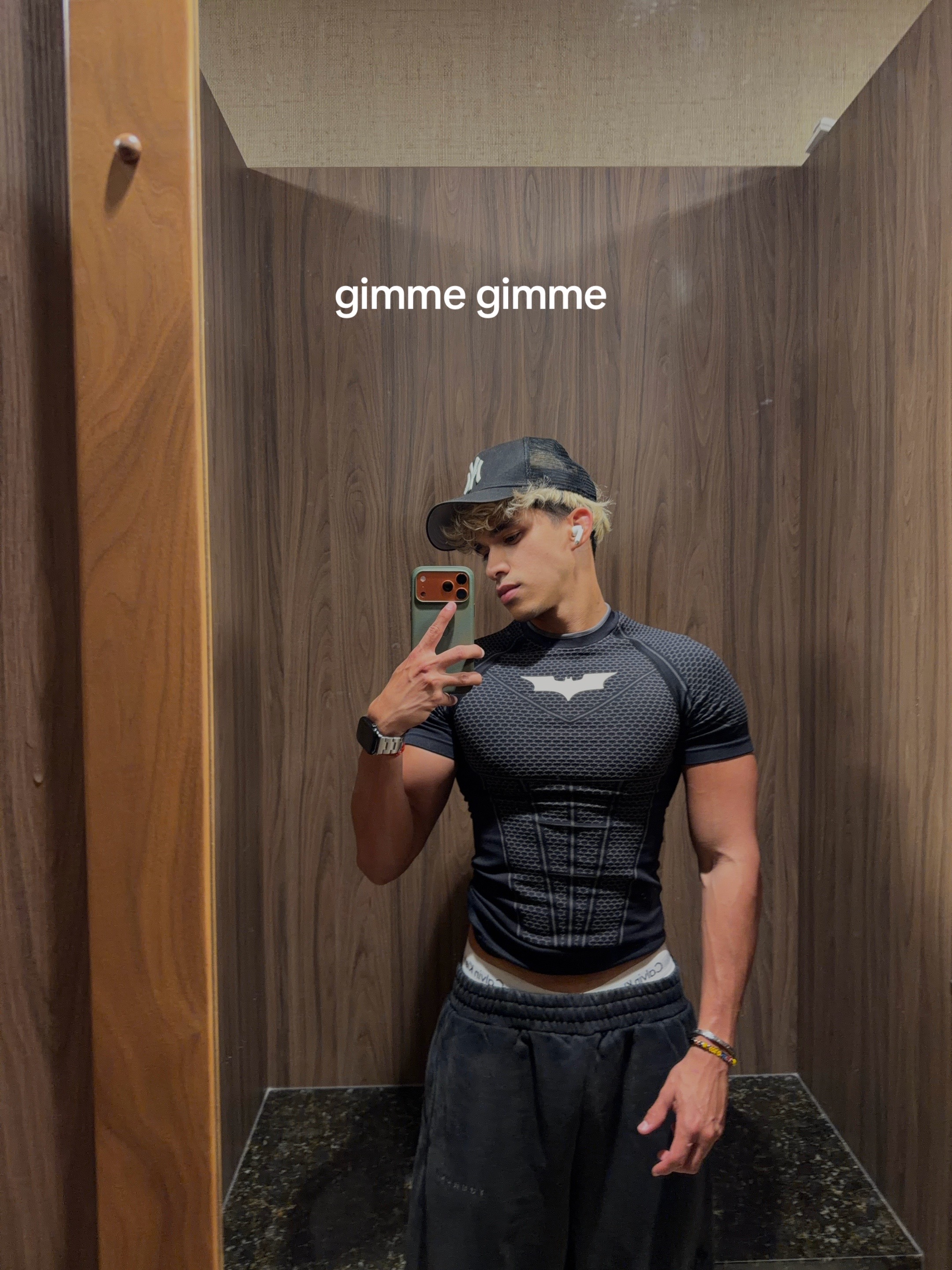 @𝑪𝒓𝒊𝒔𝒕𝒊𝒂𝒏 𝑩𝒓𝒆𝒂