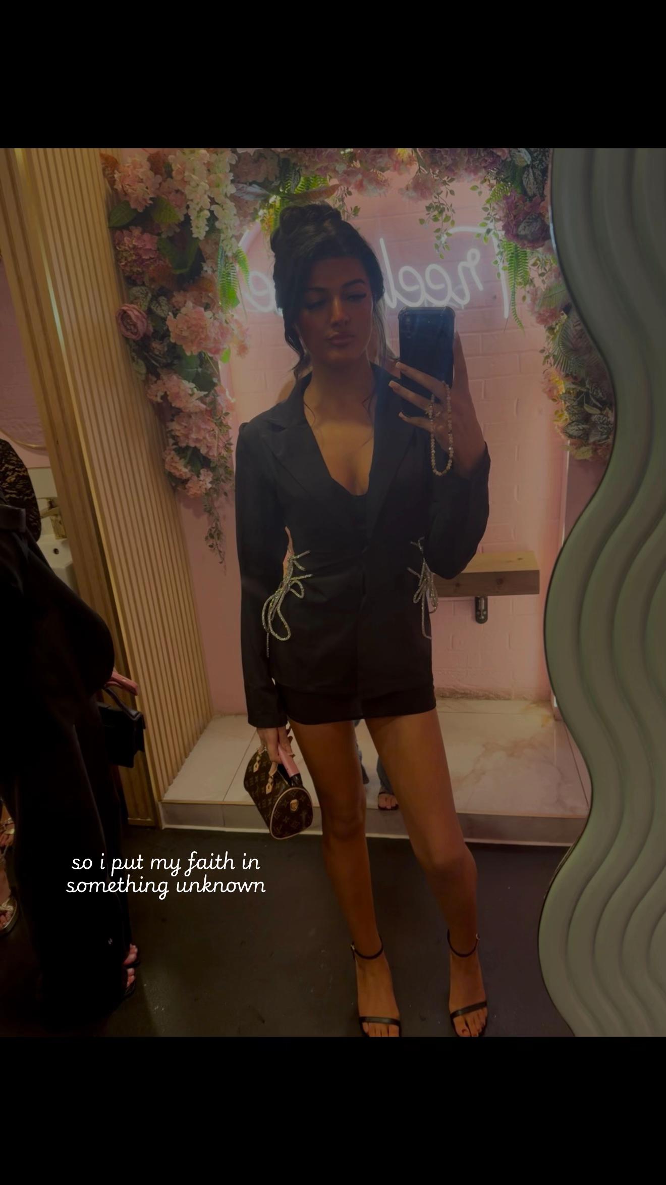 @ALISHA👸🏻