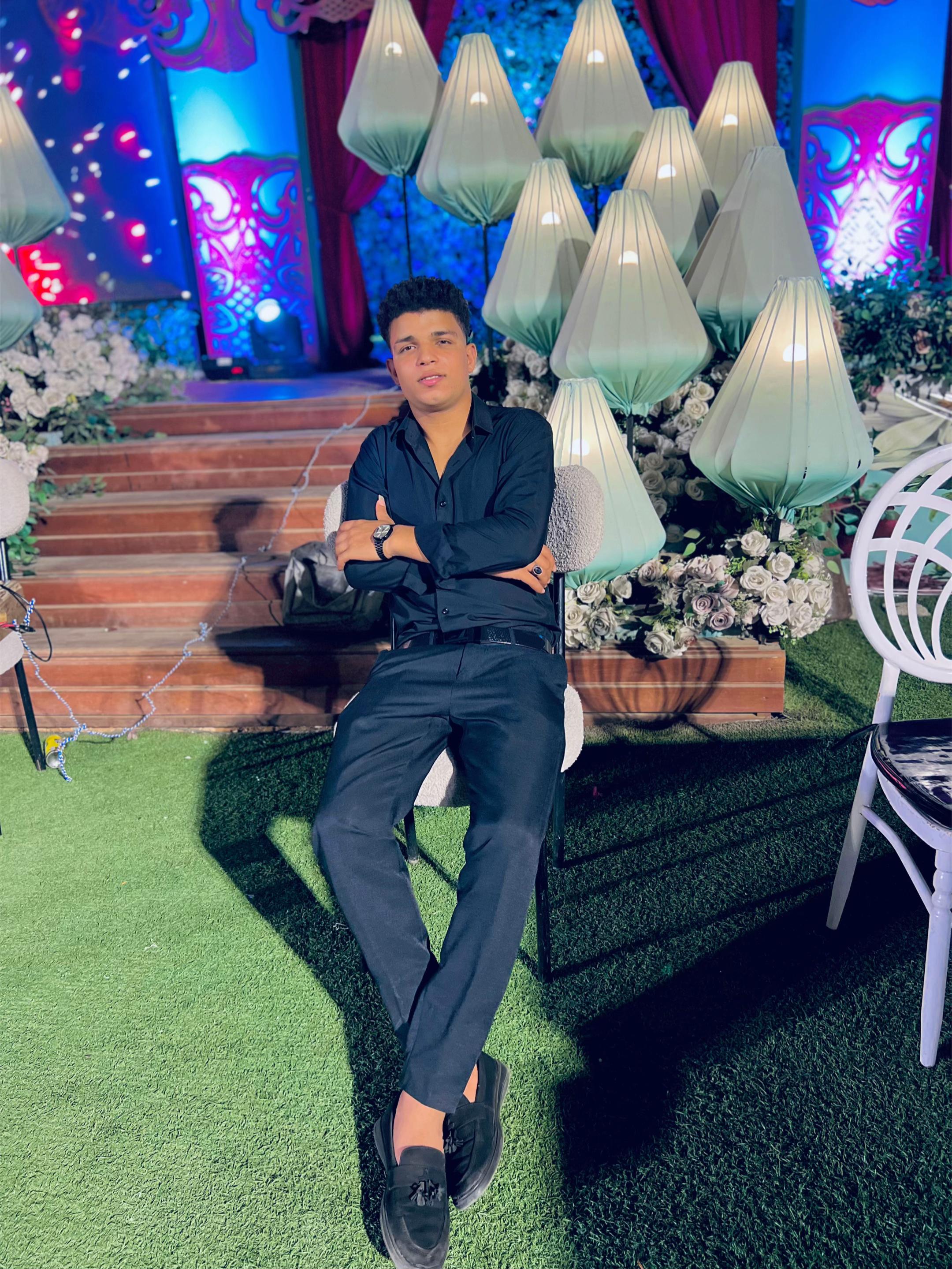 @*~ايشوو يحب الجميع ~*🥷