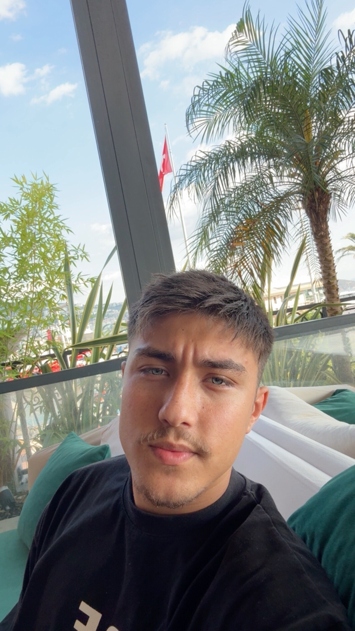 @M