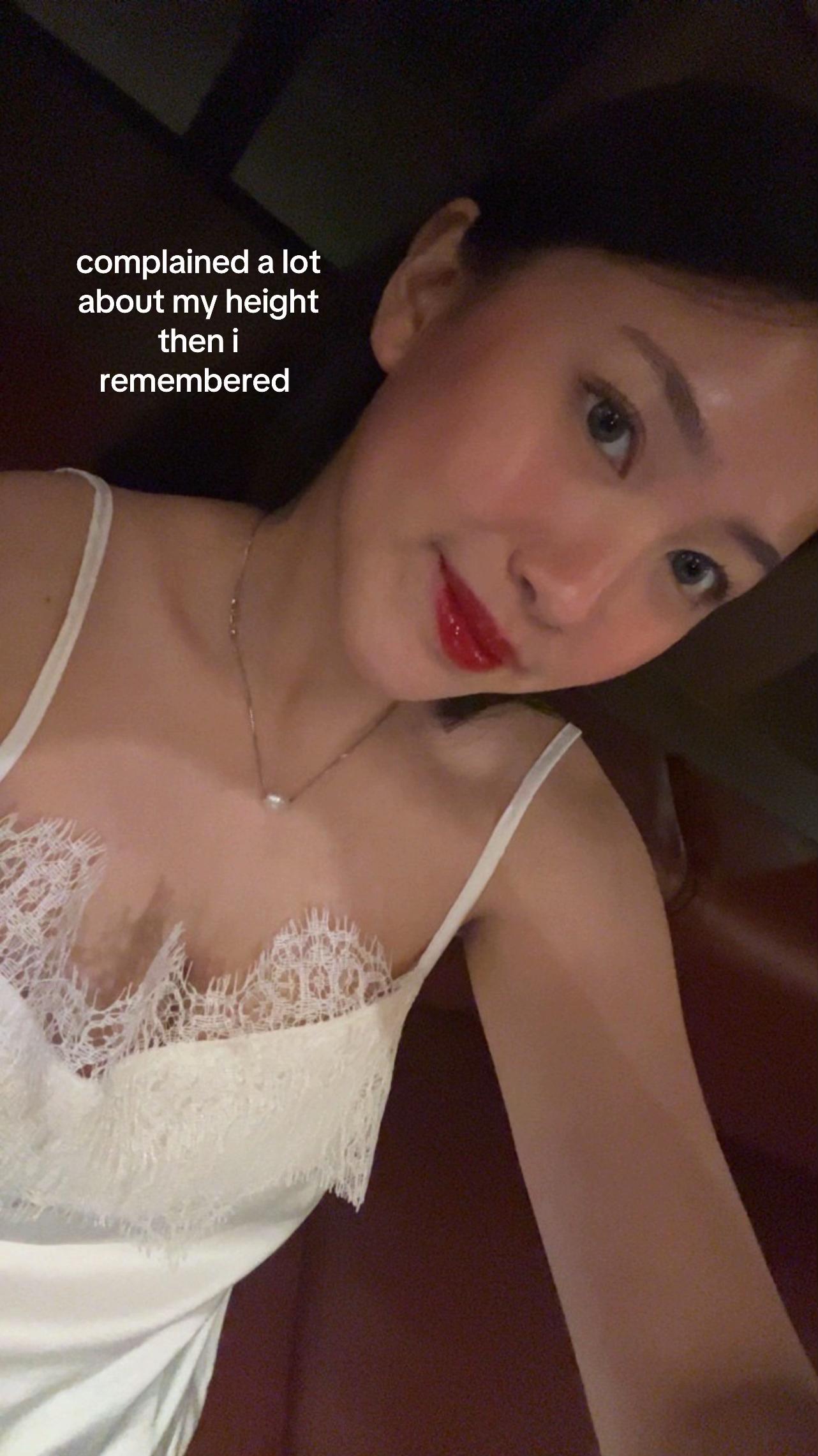 @jesslynastrella