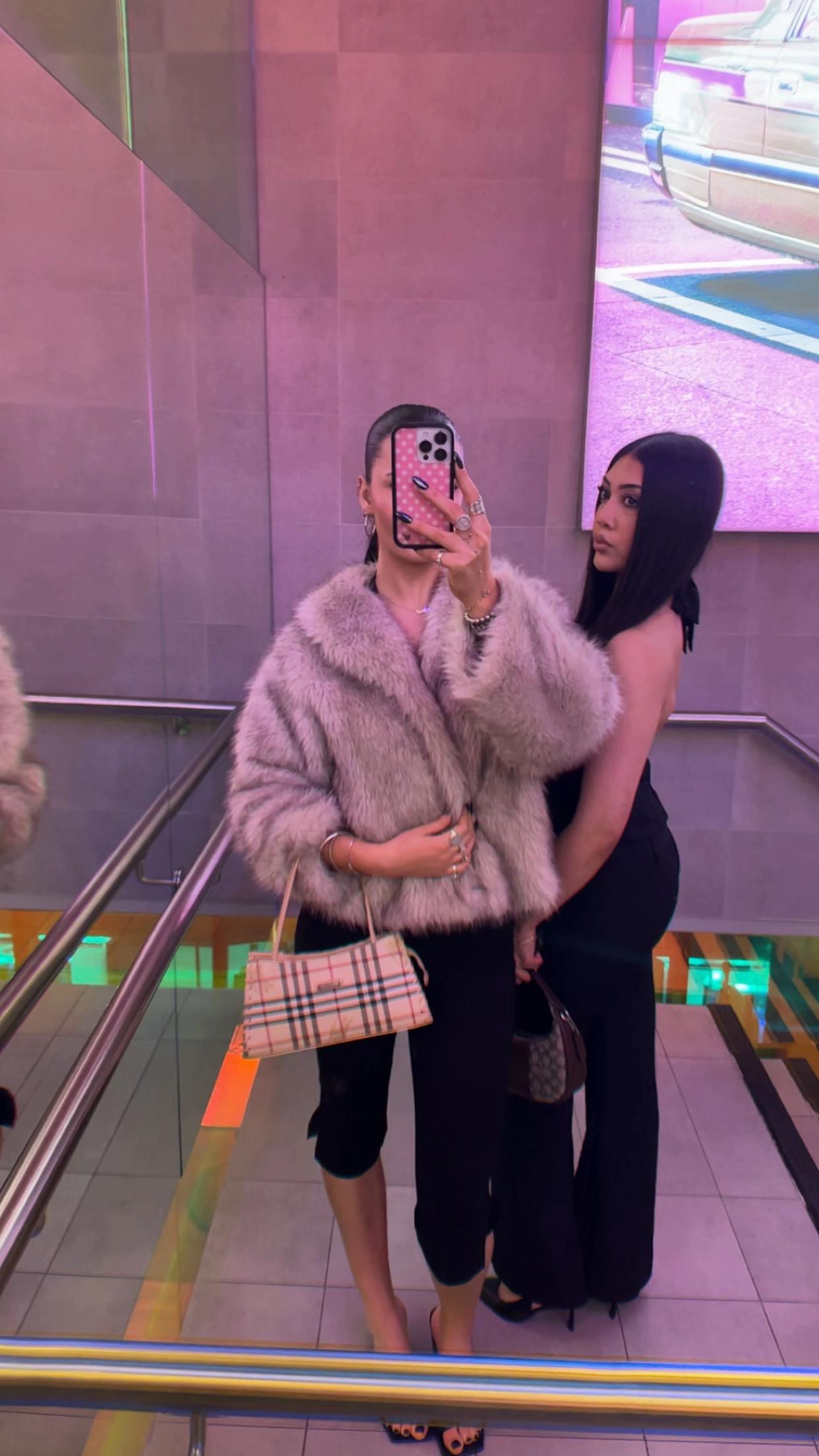 @sofia monica