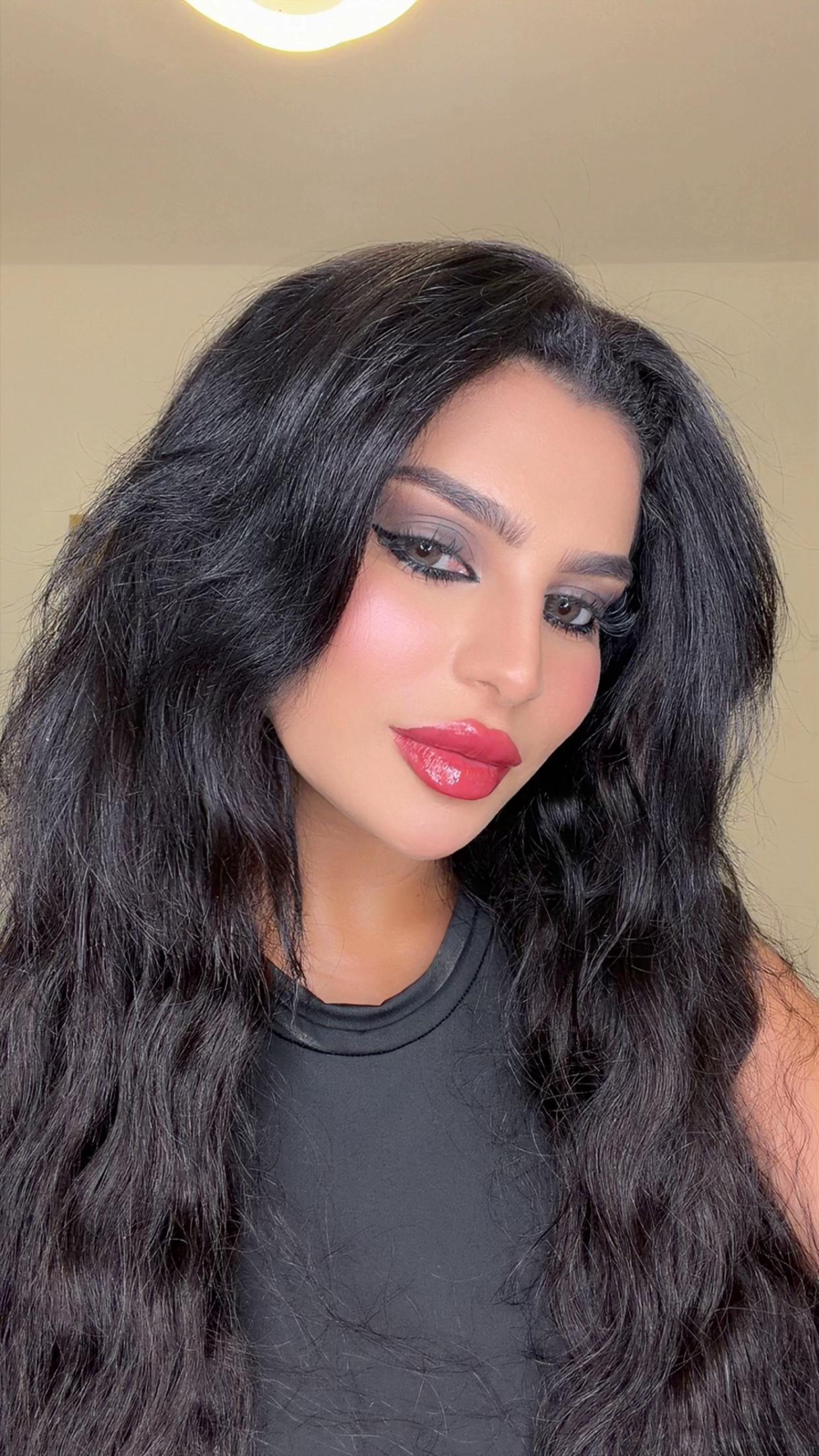 @نورة فيرزاتشي