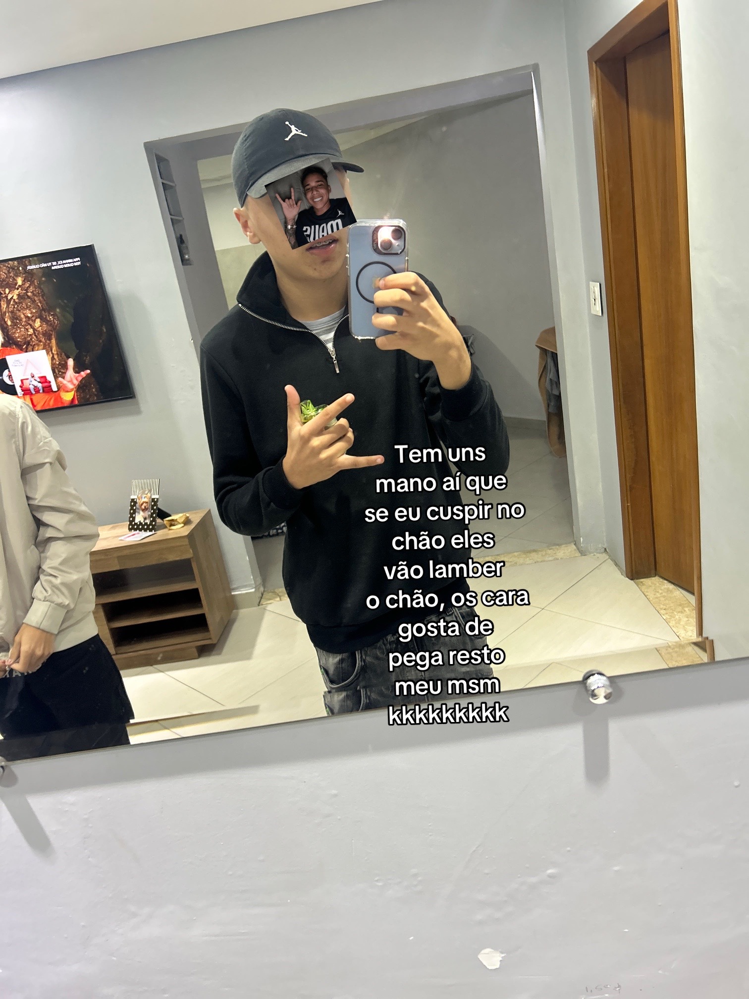 @menochefee77