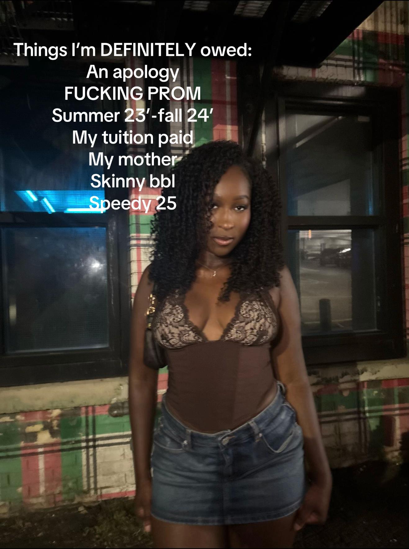 @YoungHotEbony🫦