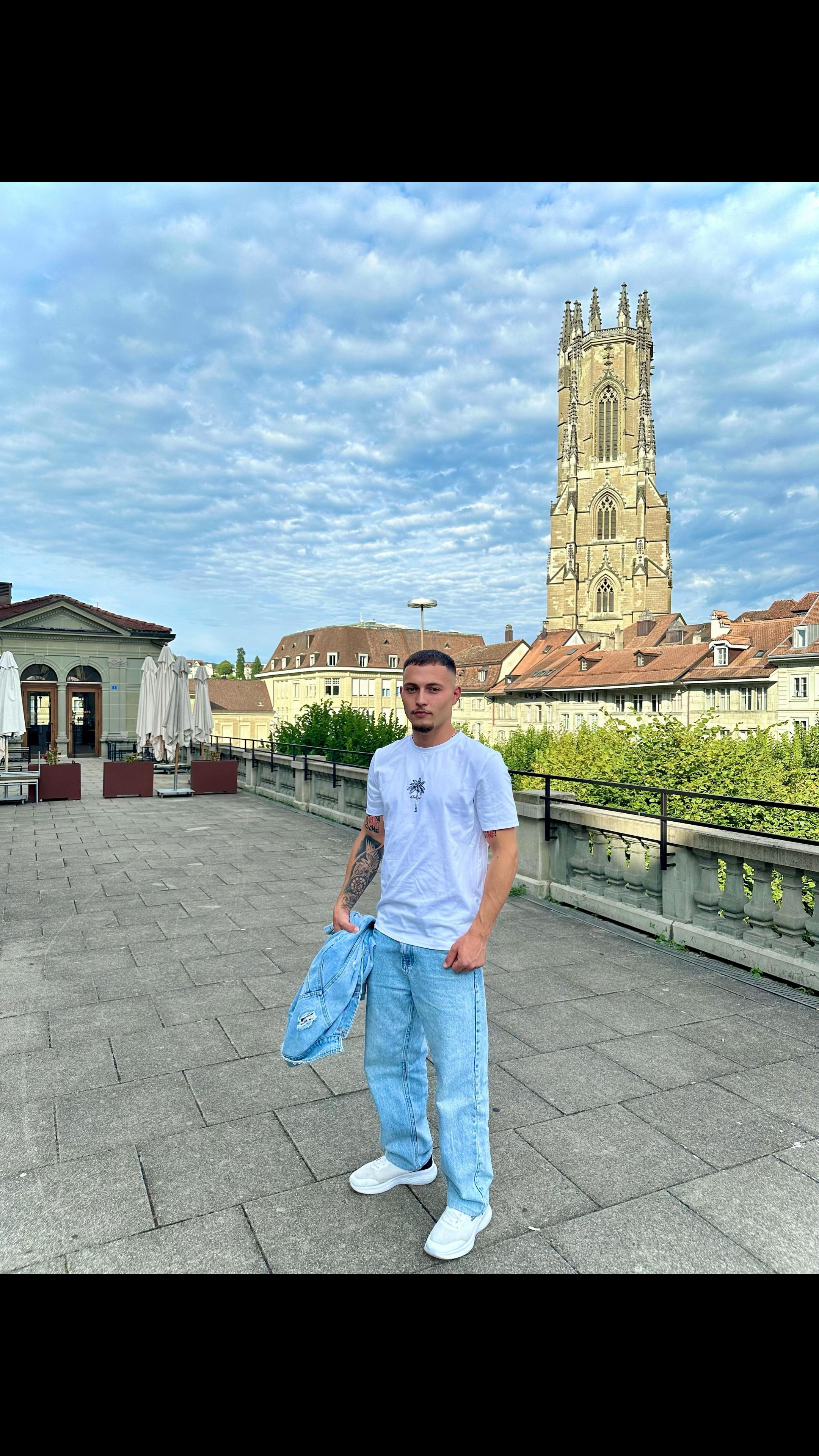 @Bleoni 🦅🇨🇭
