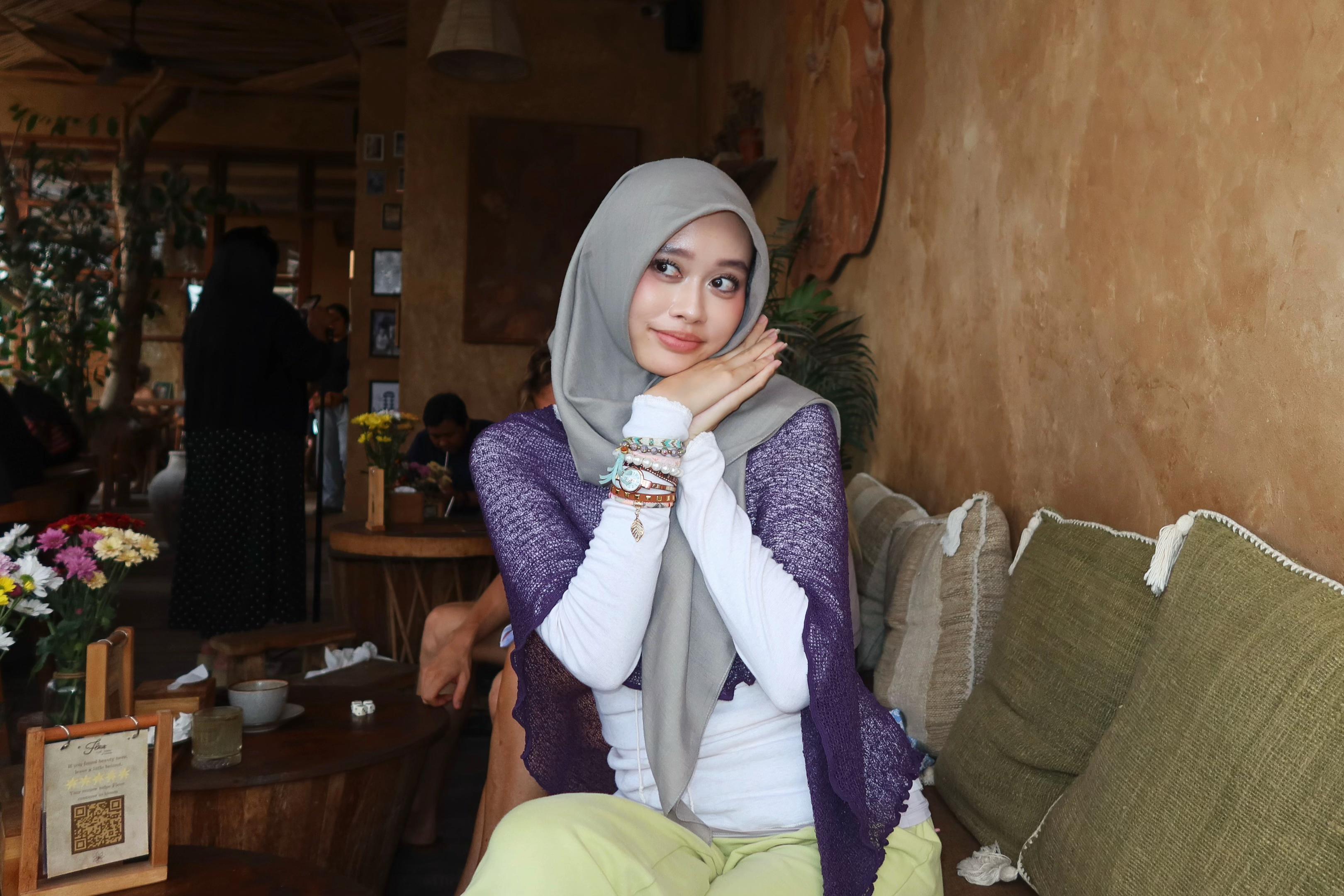 @qya!
