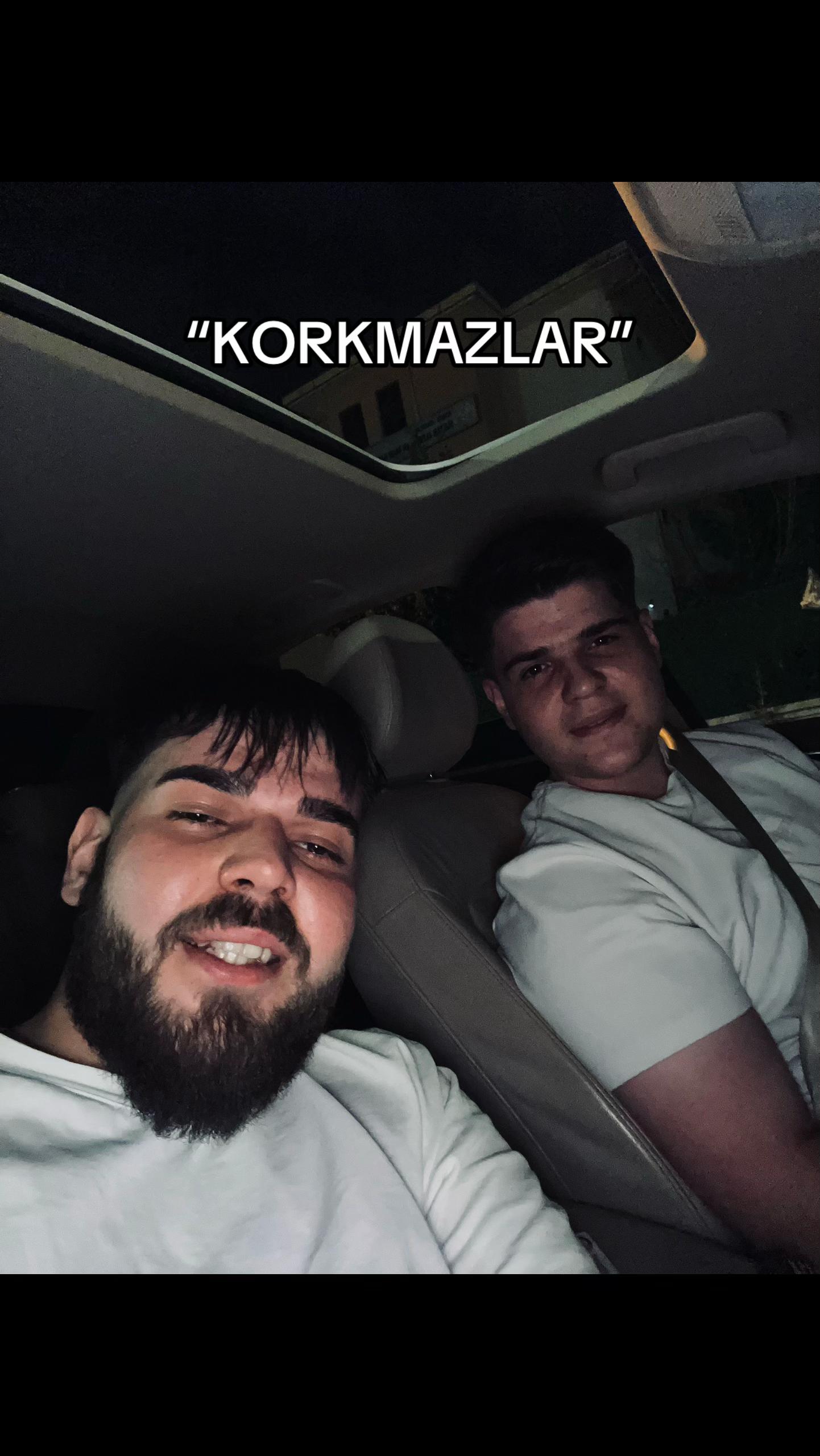 @🦂