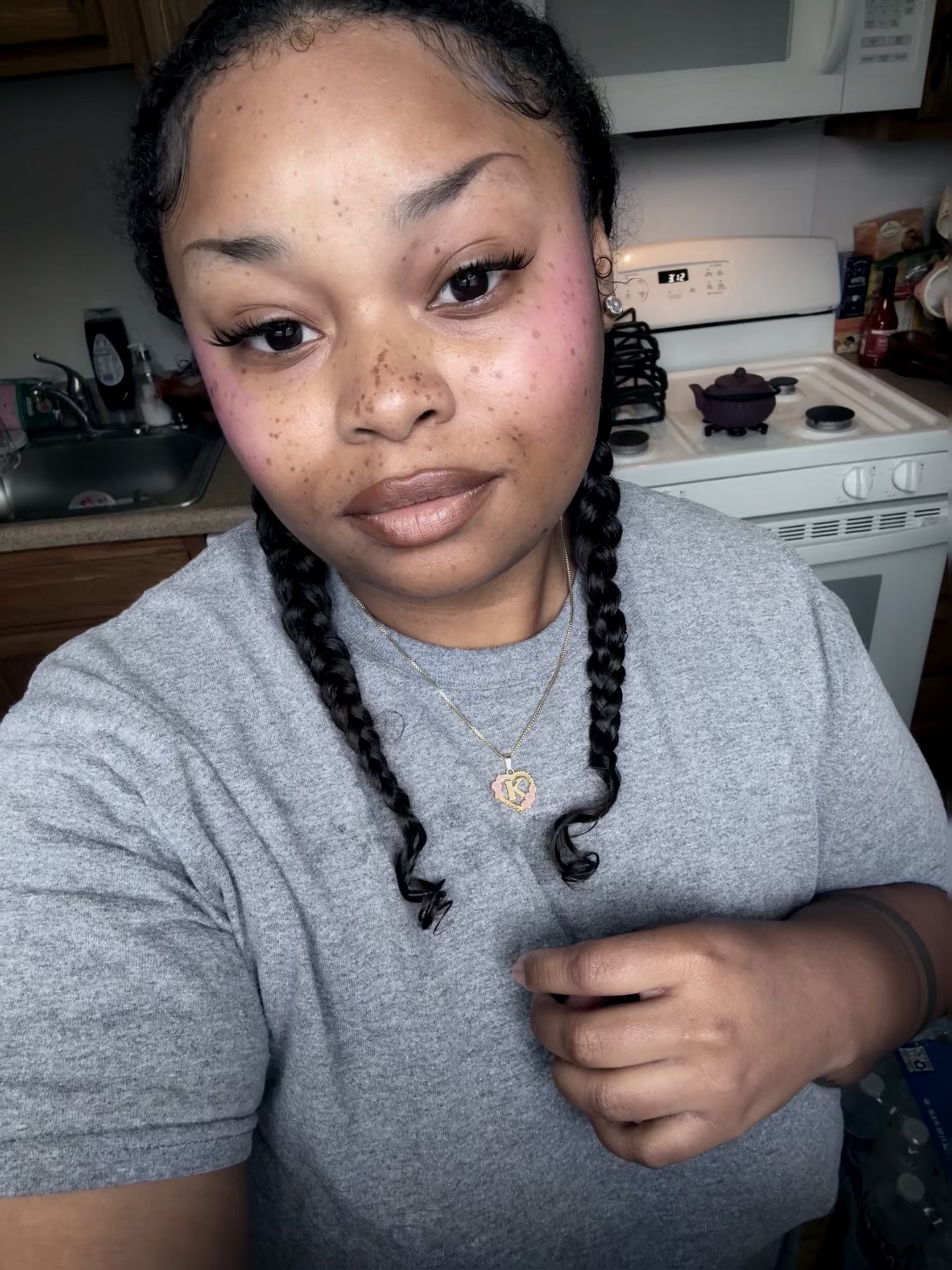 @PorcelainBunni🩰