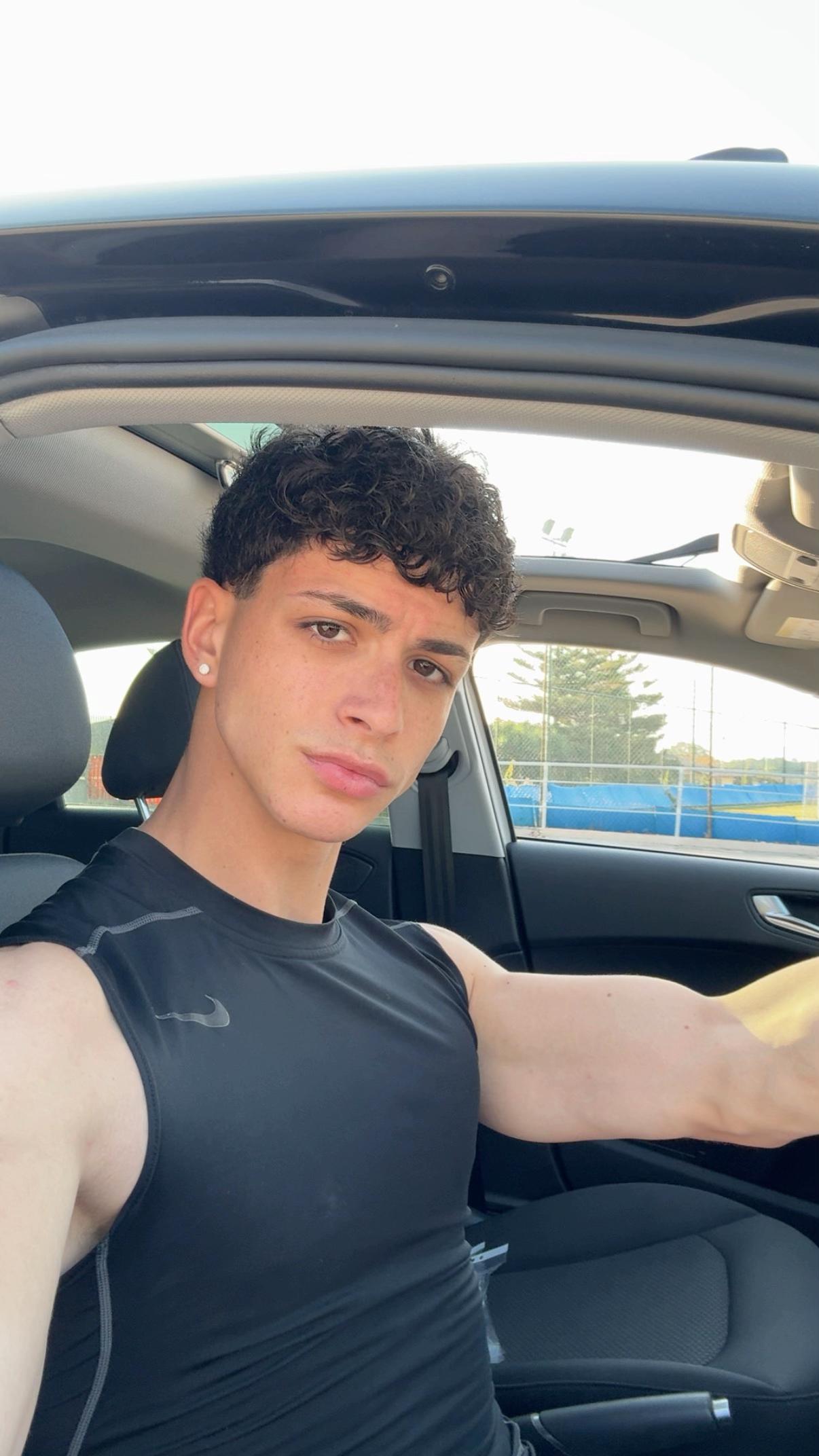 @𝒟𝒶𝓃𝒾ℯ𝓁
