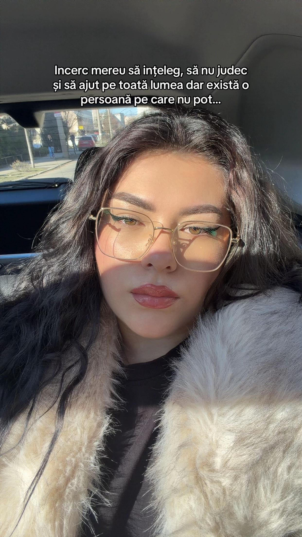 @🖤