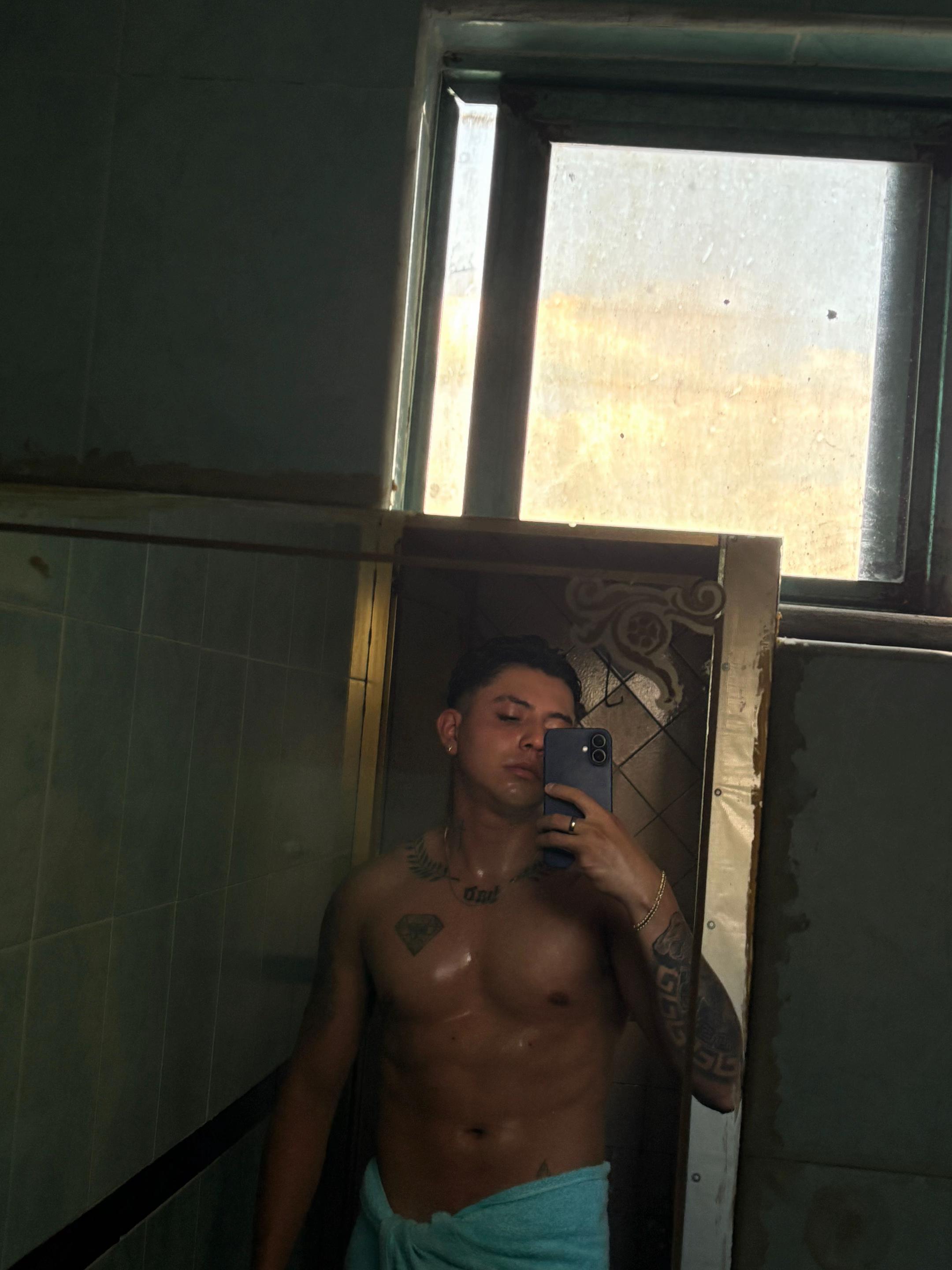 @Enrique Valencia🔥