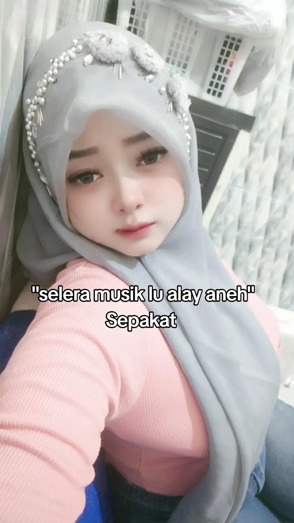 @NIA LOVITA OFFICIAL