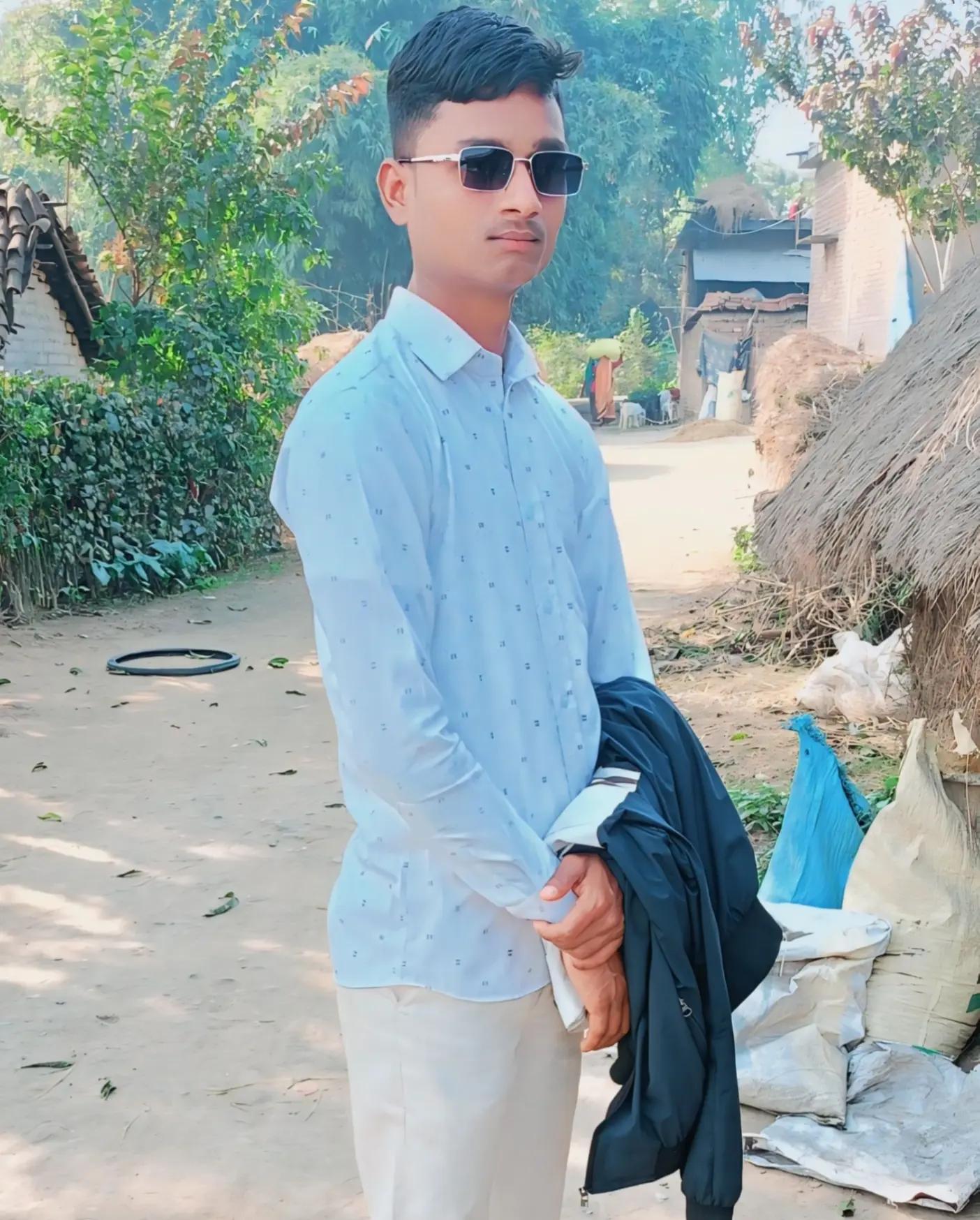 @👑👑👑dipai Maurya 👑👑👑👑