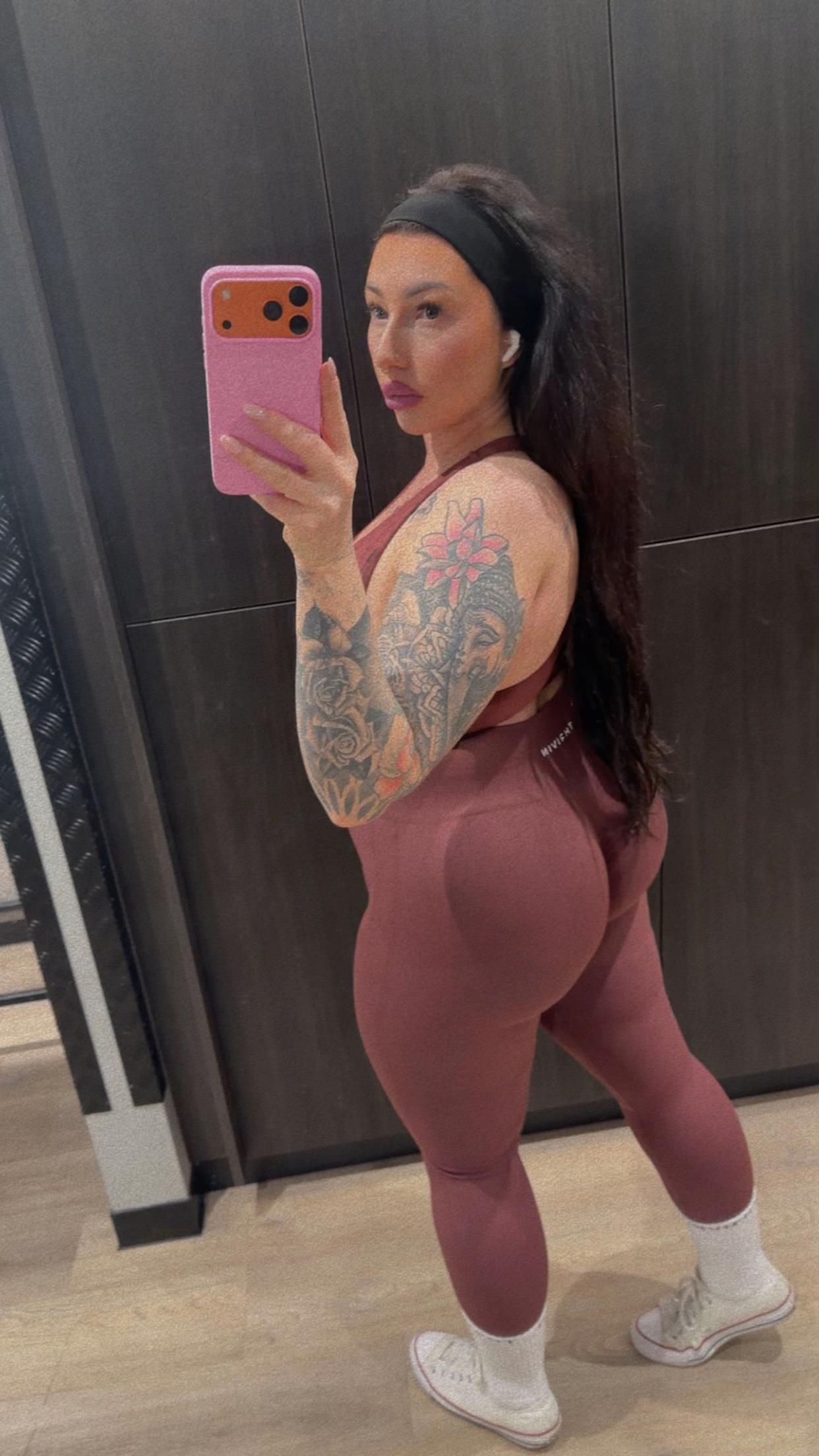 @Anja🍑