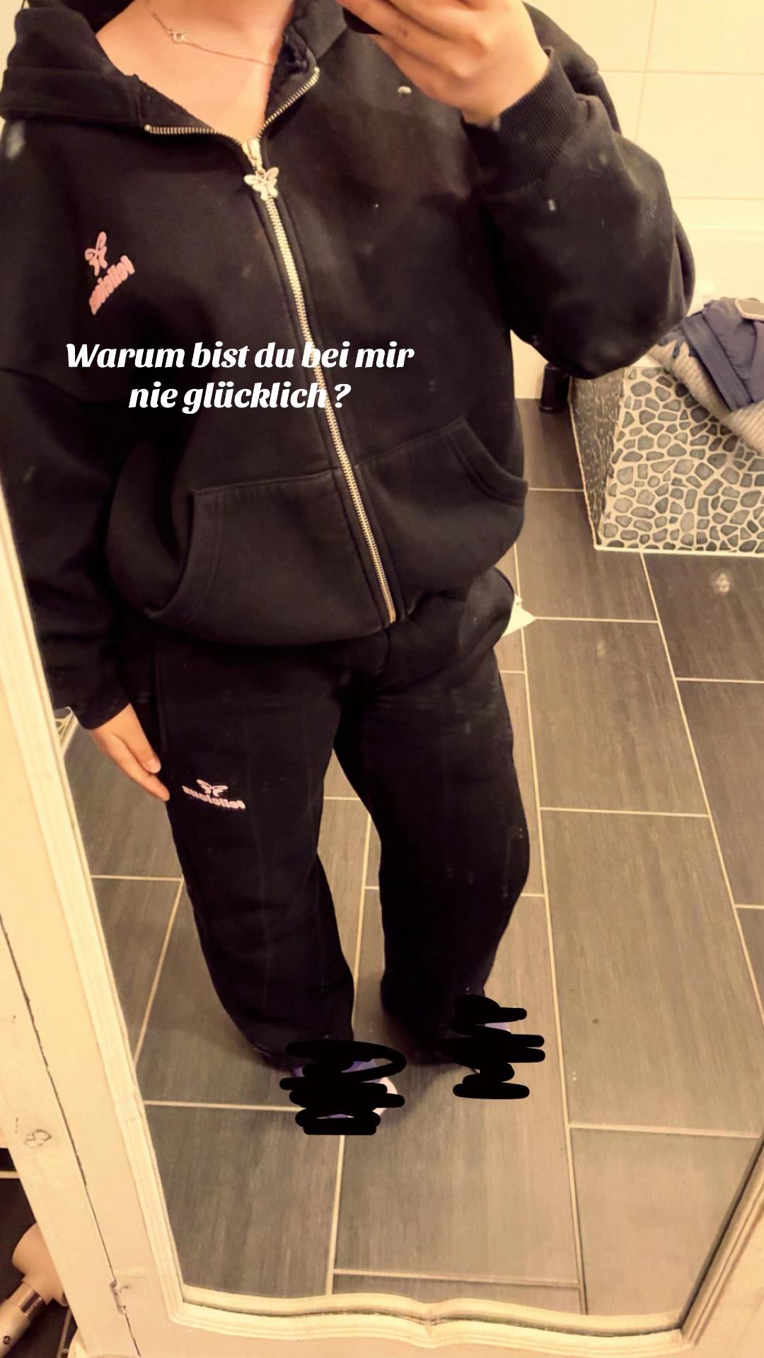 @Klara_bln ✞